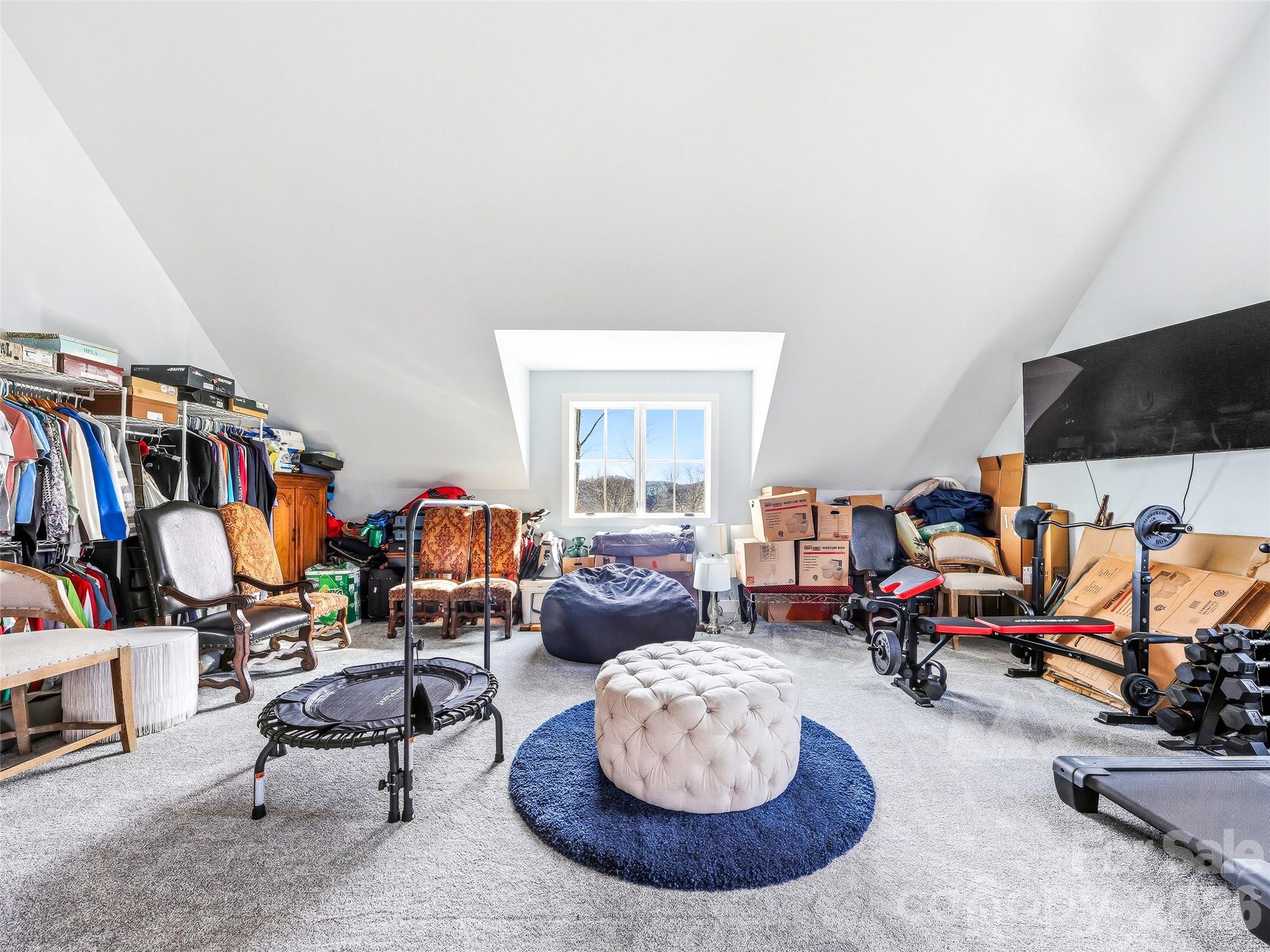 1839 Grandview Drive