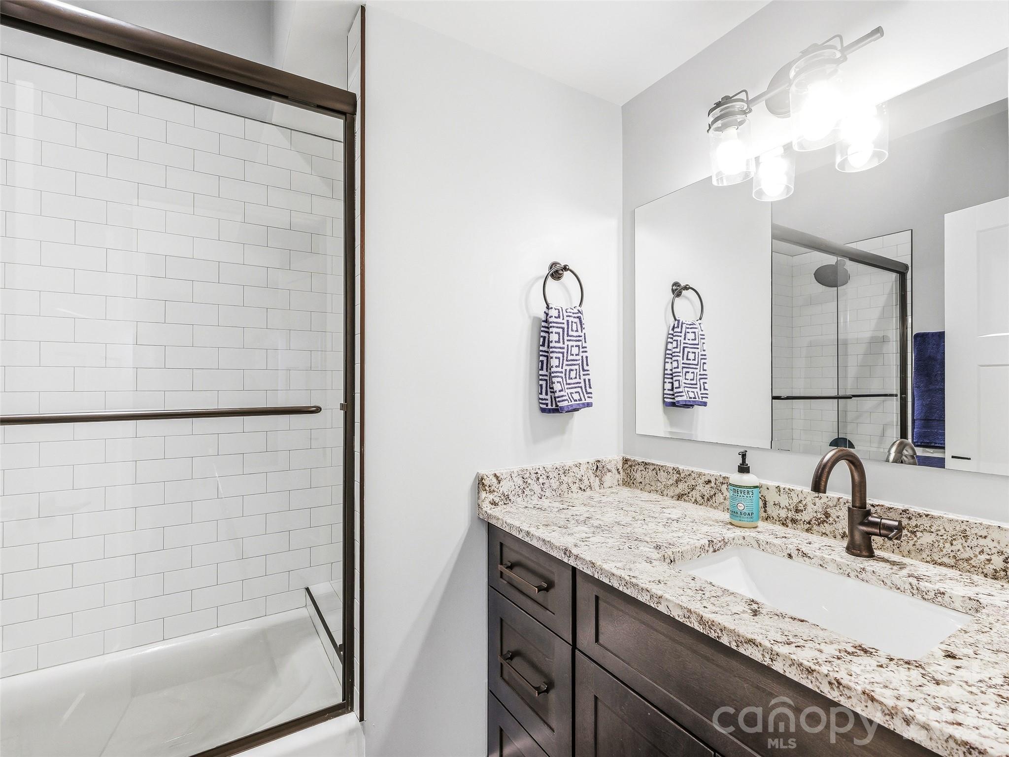 1839 Grandview Drive