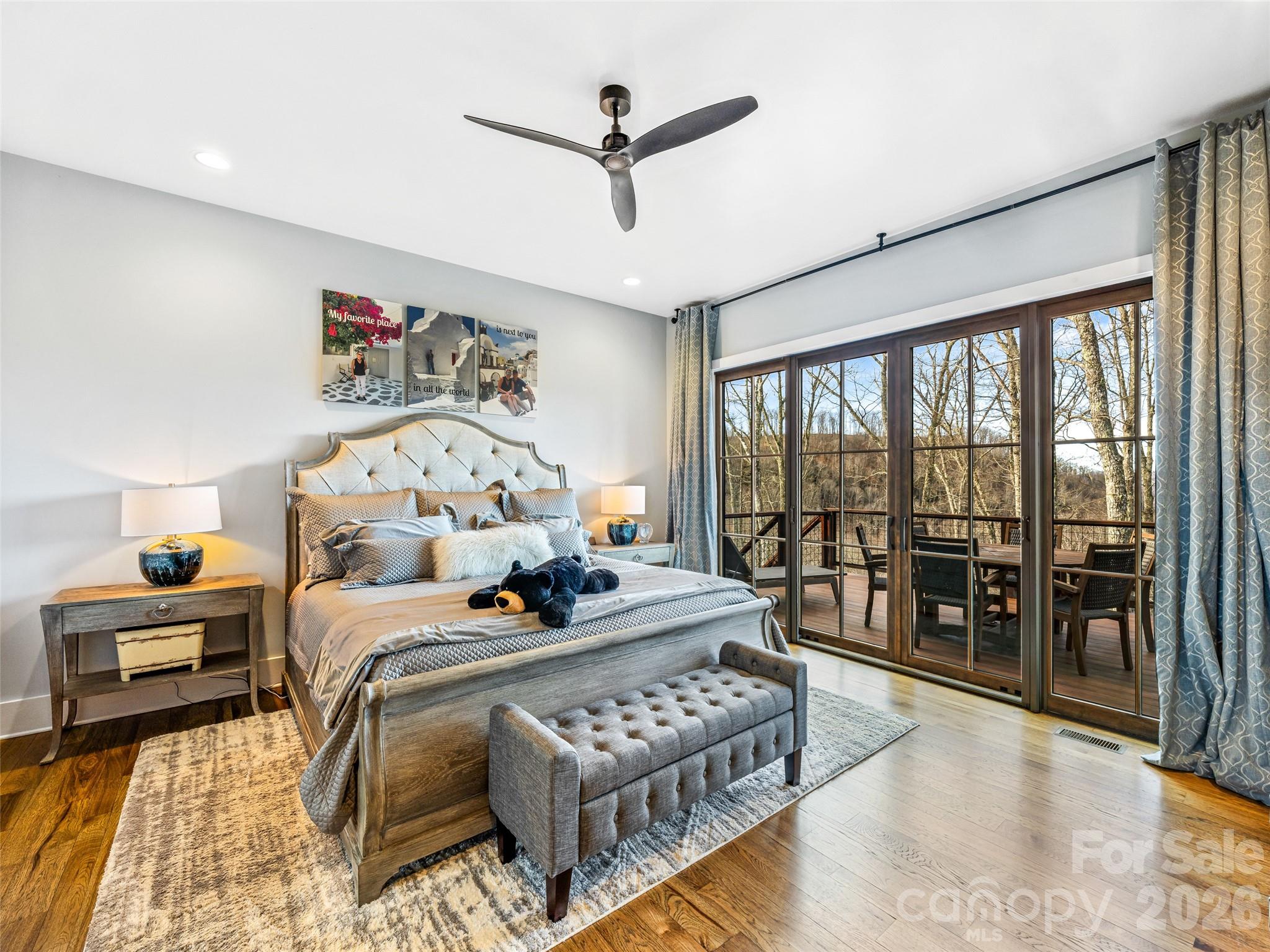 1839 Grandview Drive