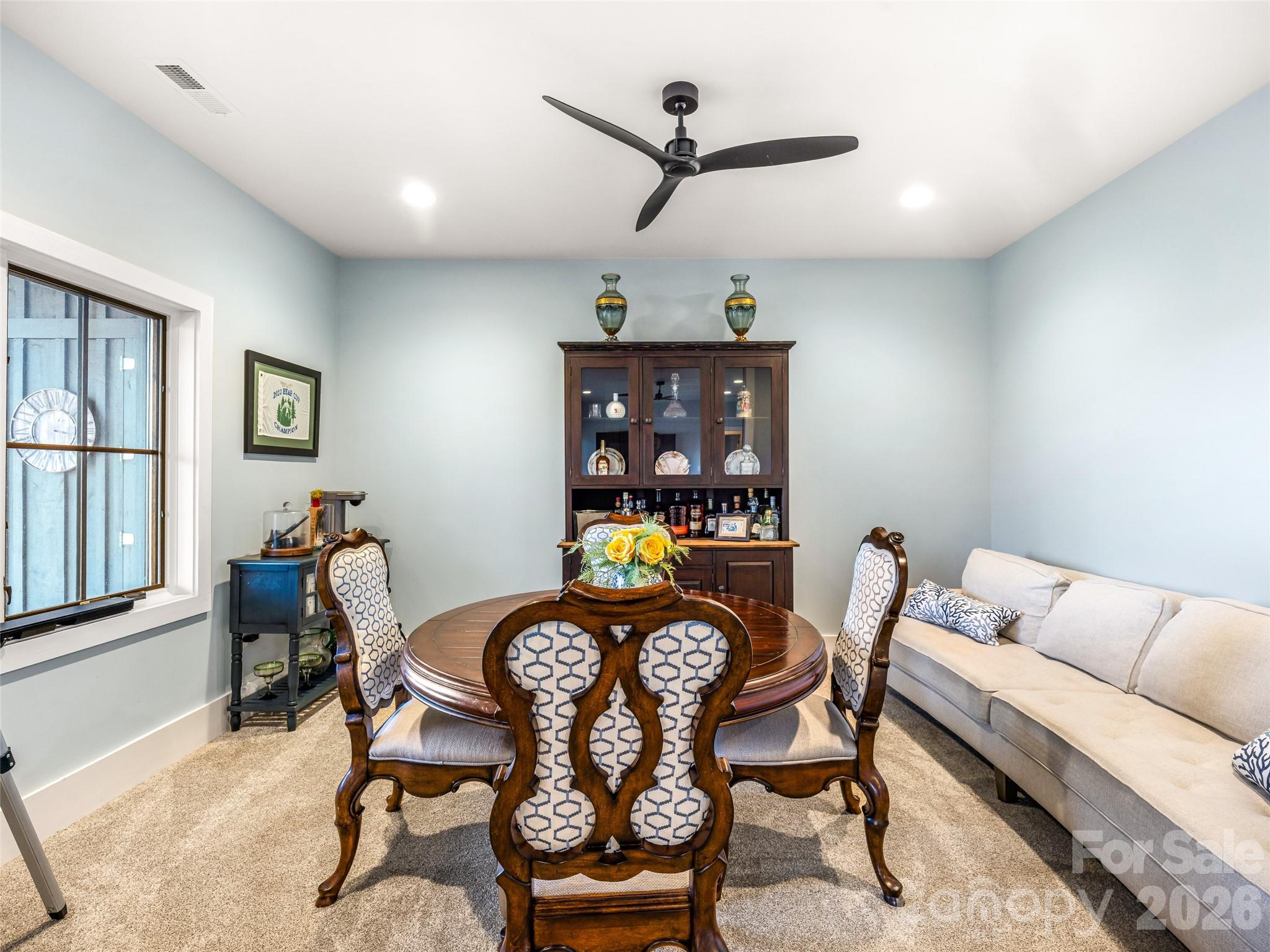 1839 Grandview Drive