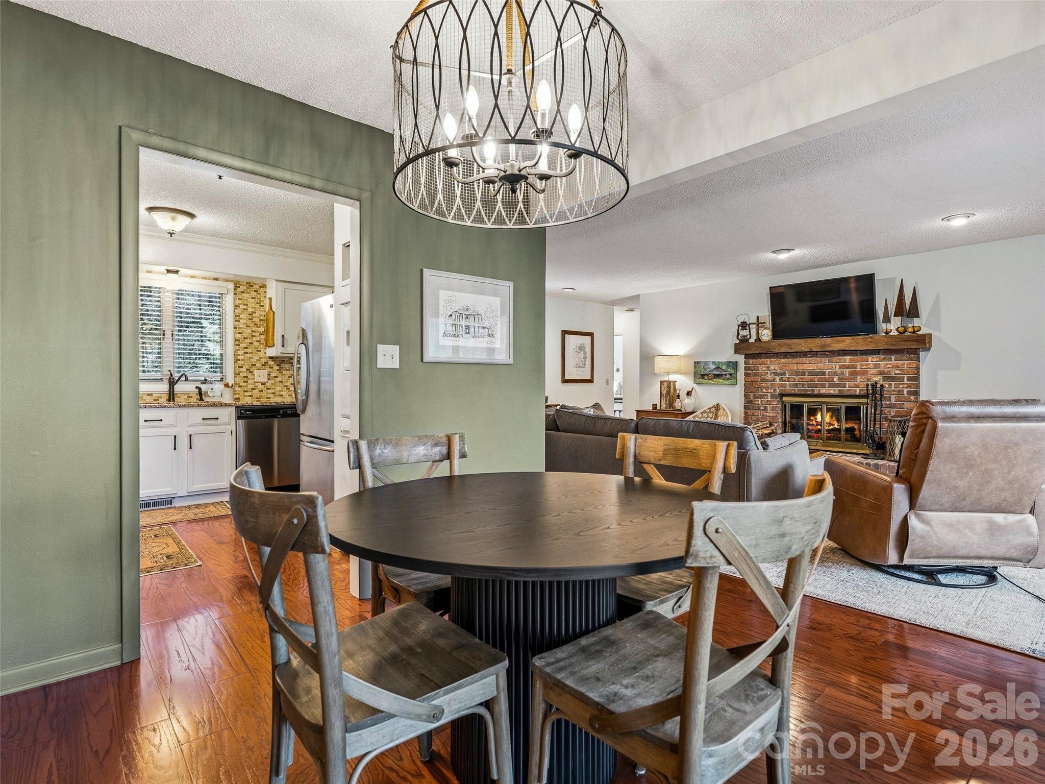 15 Gold Finch Court