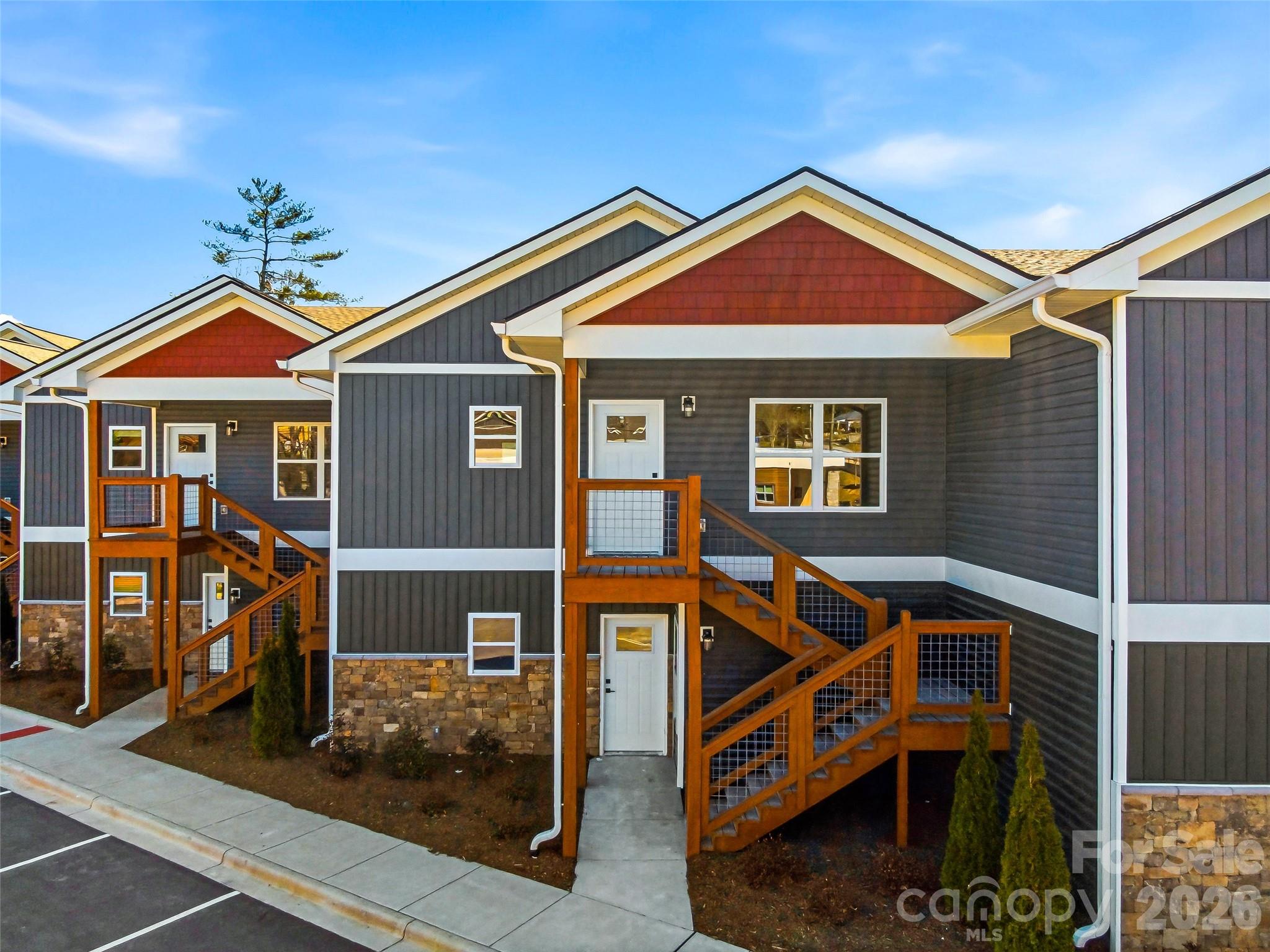 143 Carver Street Unit: 7