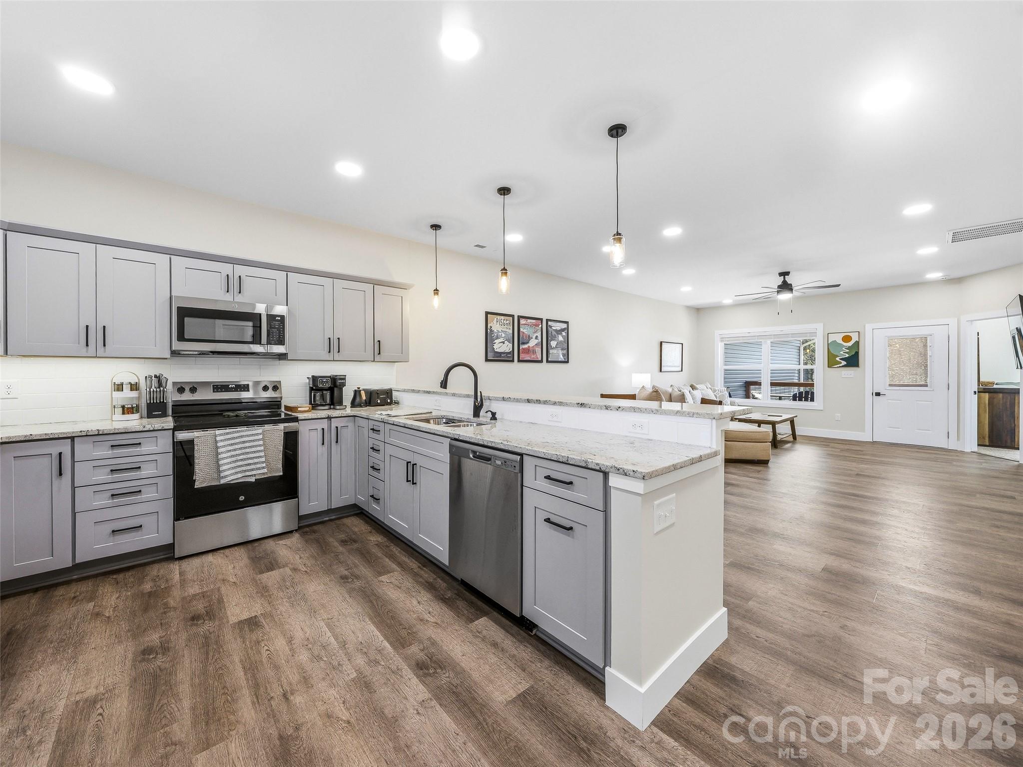 143 Carver Street Unit: 7