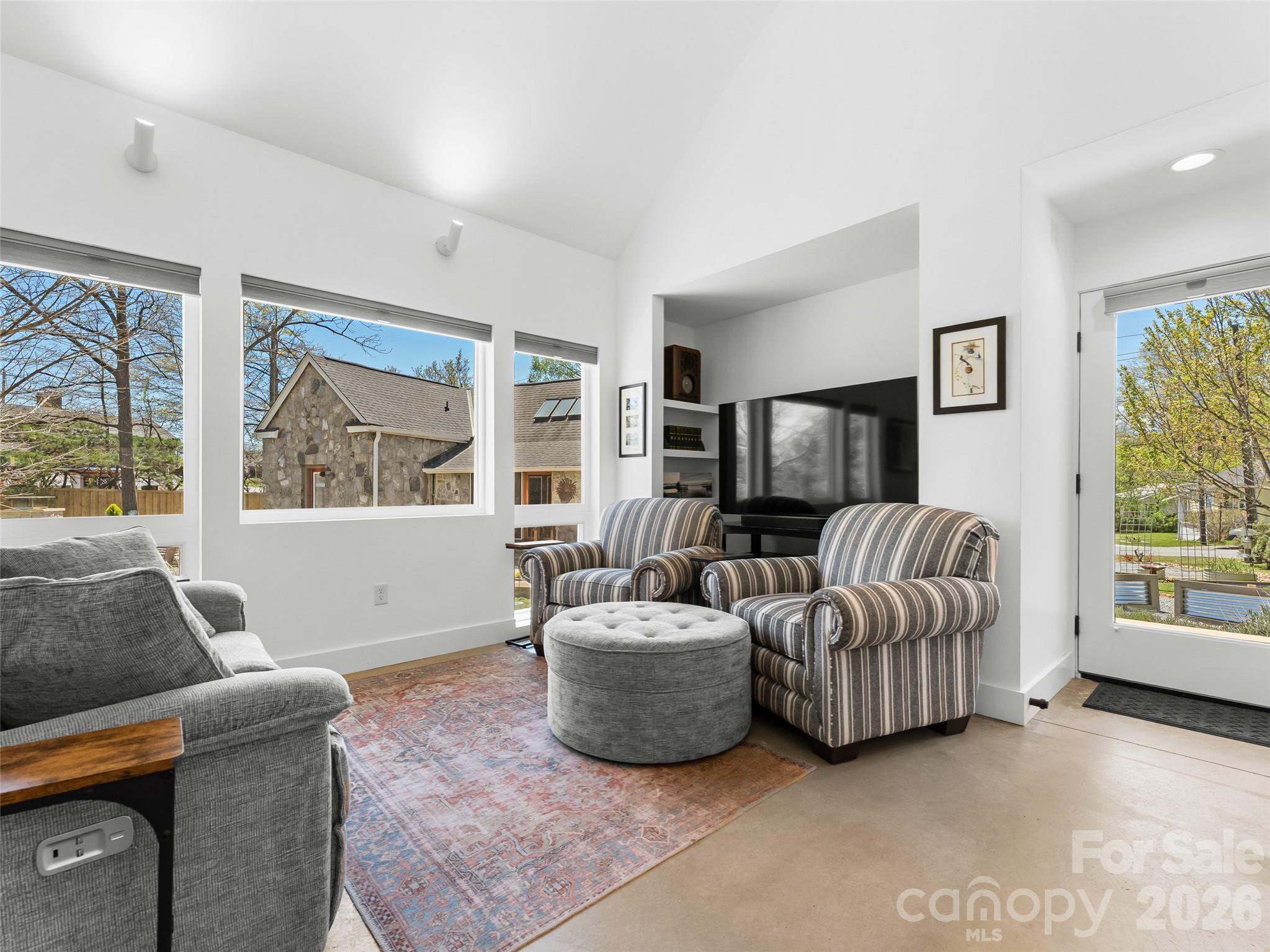 60 W Morgan Street