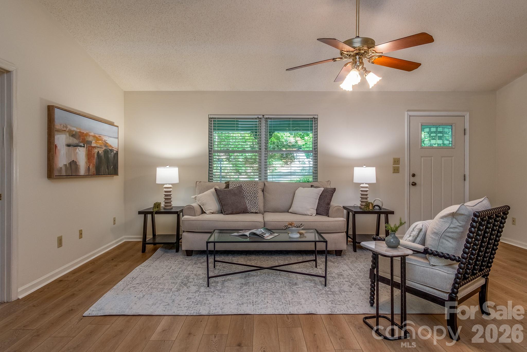 304 Emerald Hills Drive Unit: 14