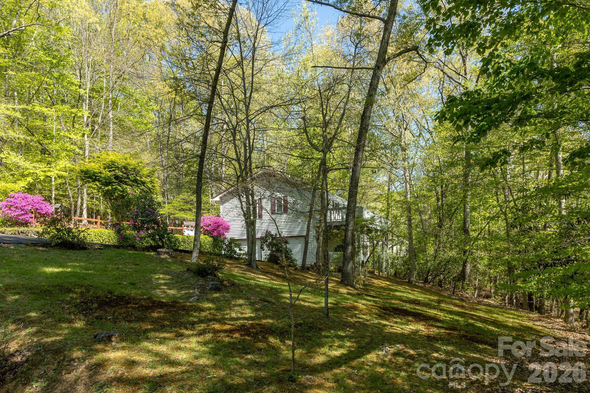 304 Emerald Hills Drive Unit: 14