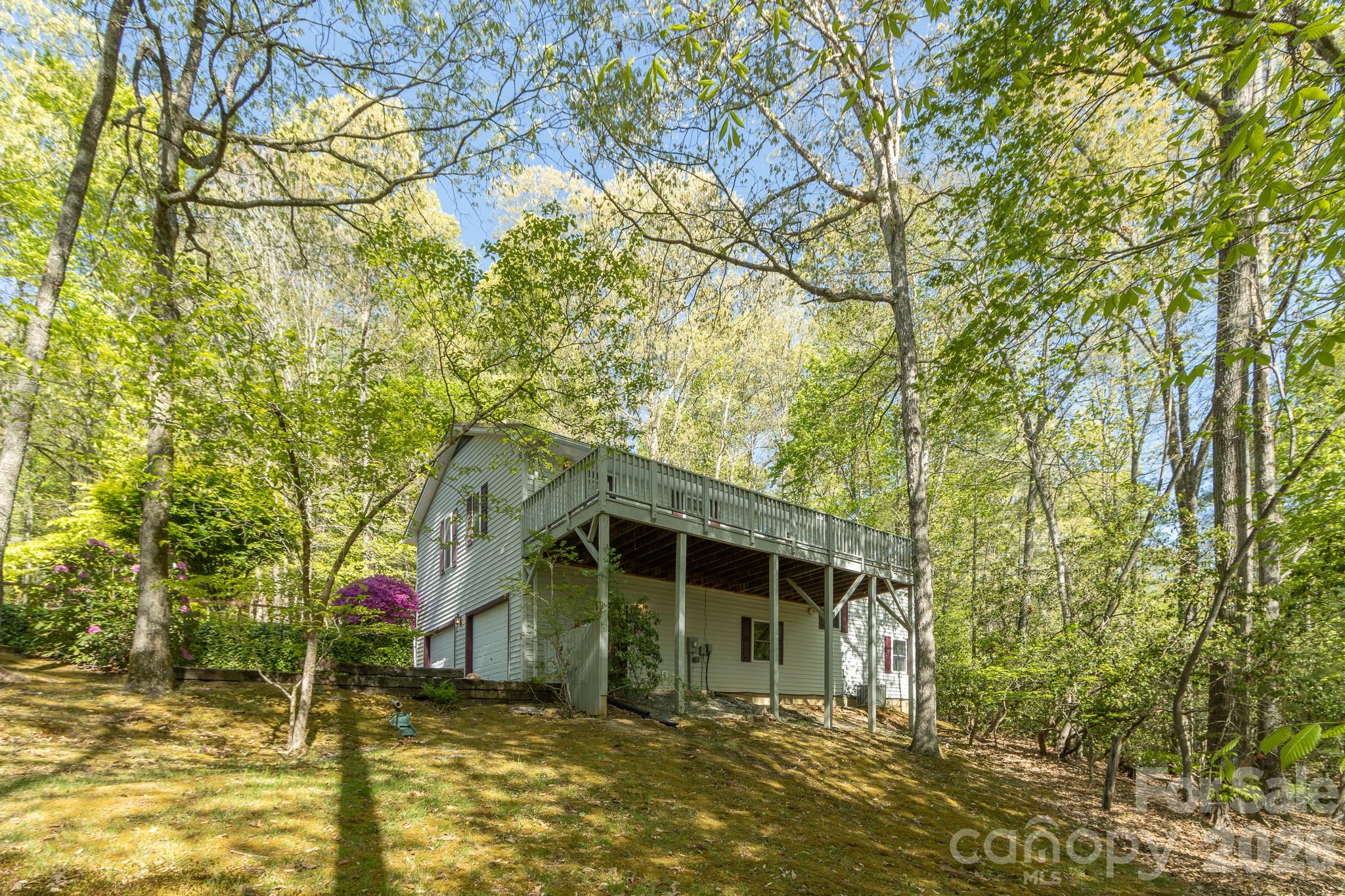 304 Emerald Hills Drive Unit: 14