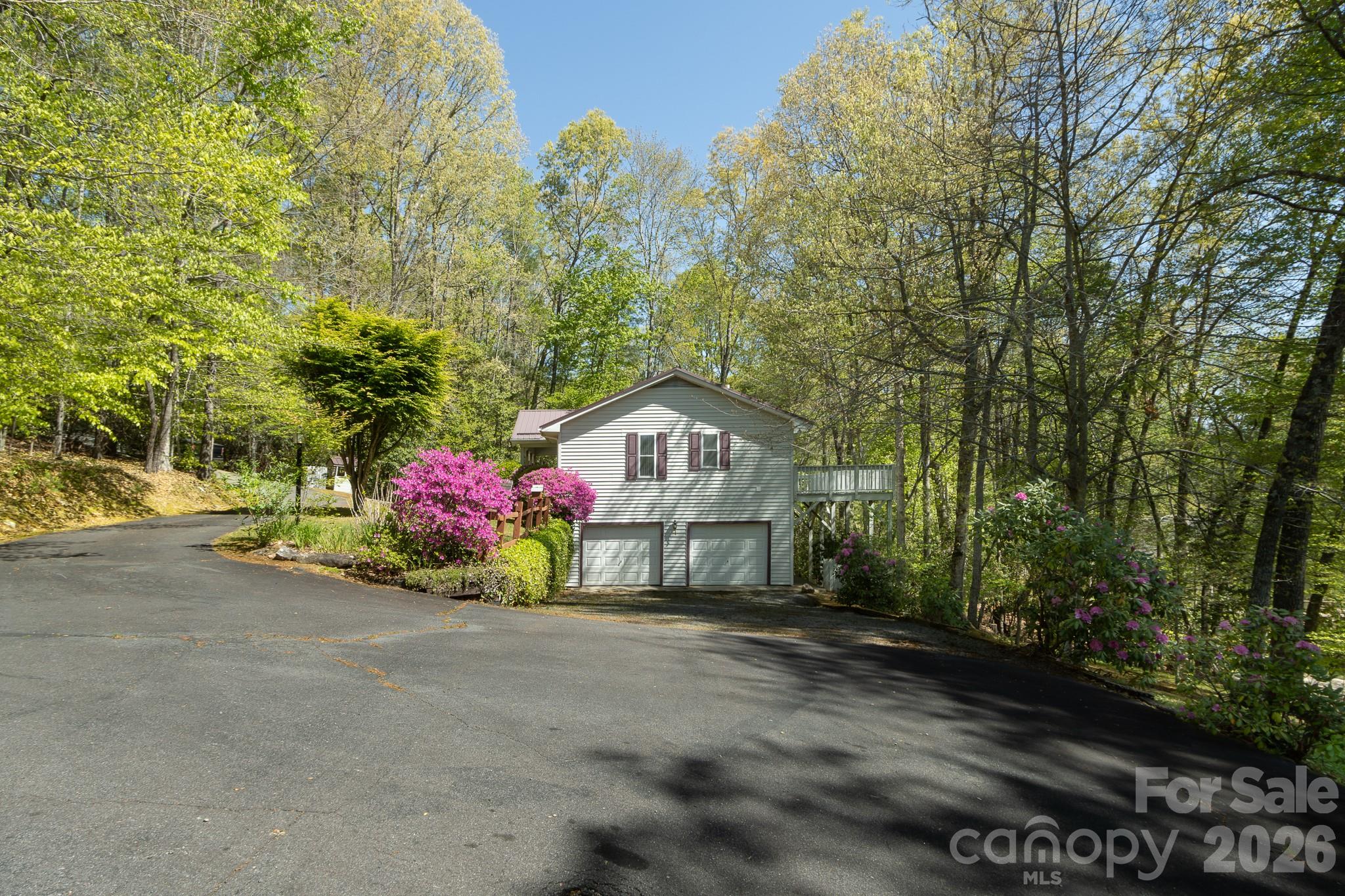 304 Emerald Hills Drive Unit: 14
