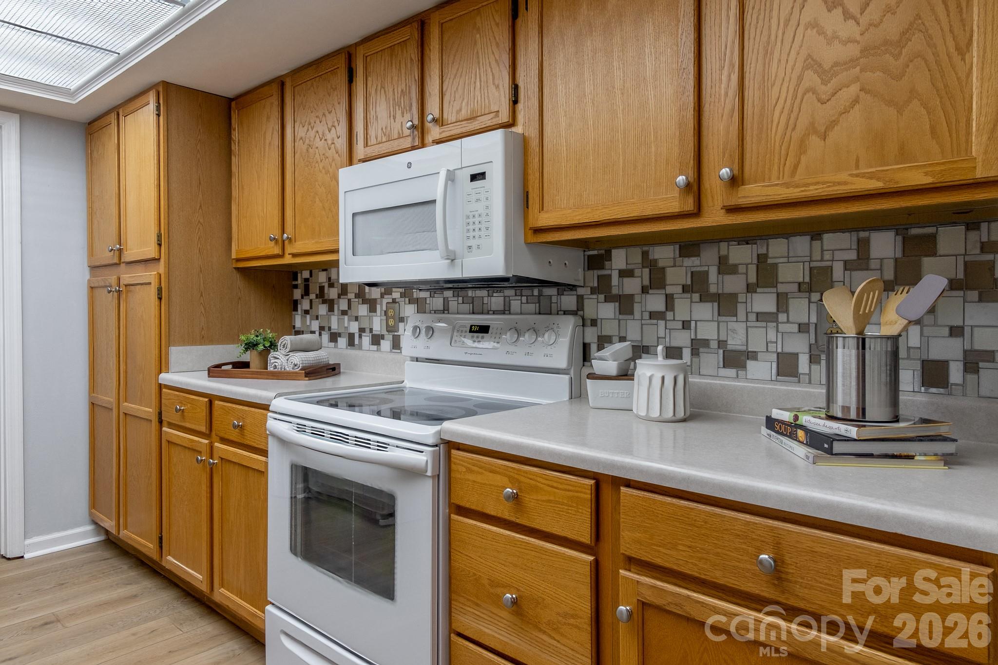 304 Emerald Hills Drive Unit: 14