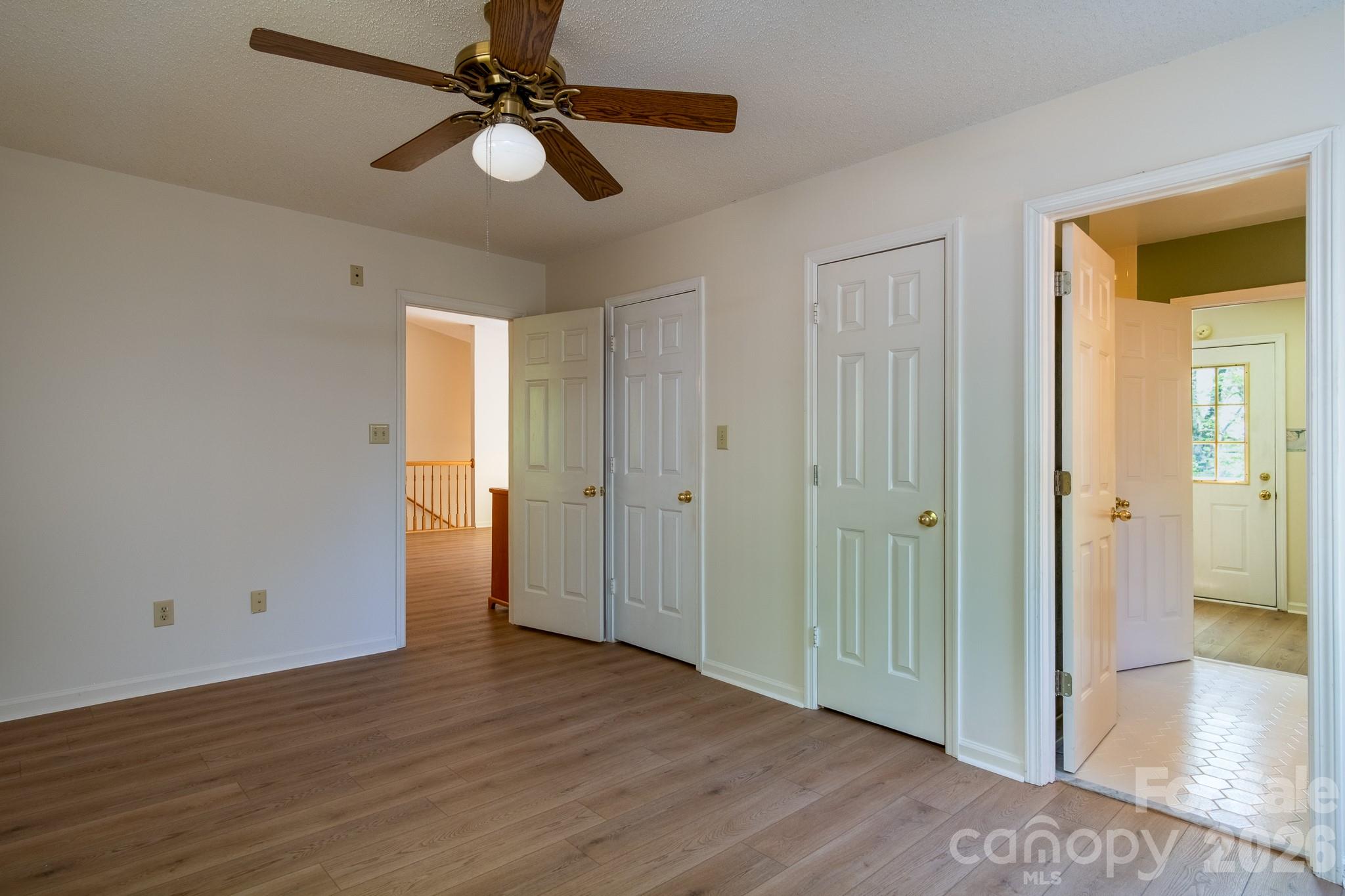 304 Emerald Hills Drive Unit: 14