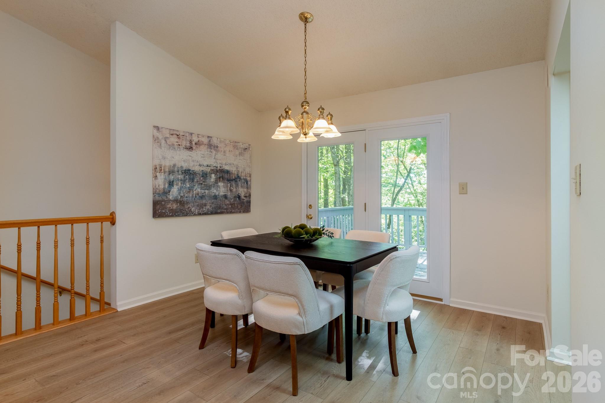 304 Emerald Hills Drive Unit: 14