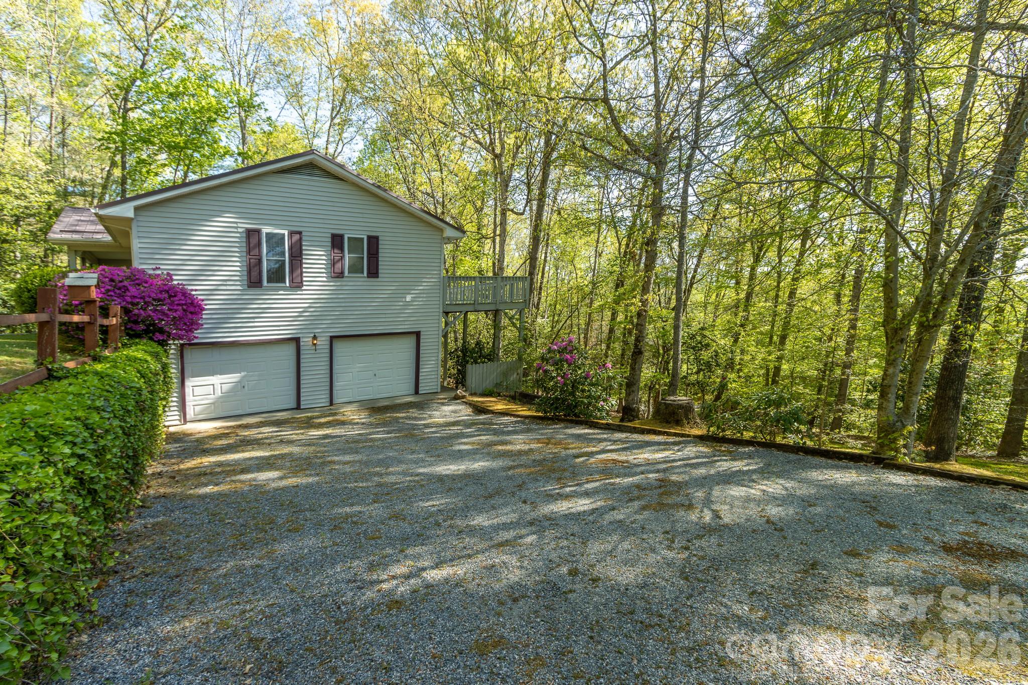 304 Emerald Hills Drive Unit: 14