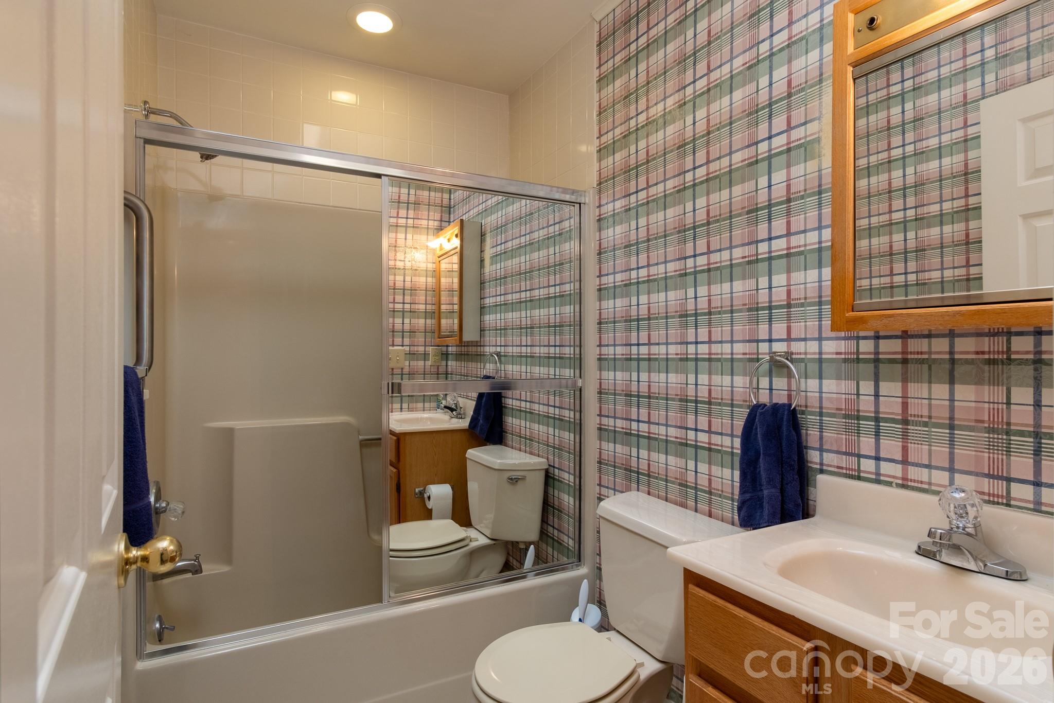 304 Emerald Hills Drive Unit: 14