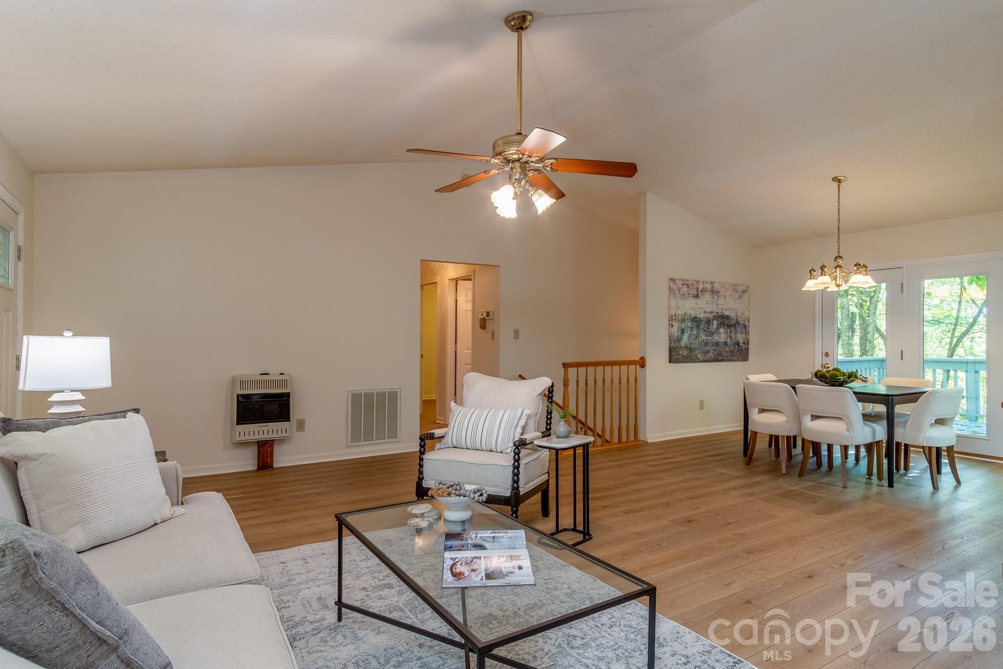 304 Emerald Hills Drive Unit: 14