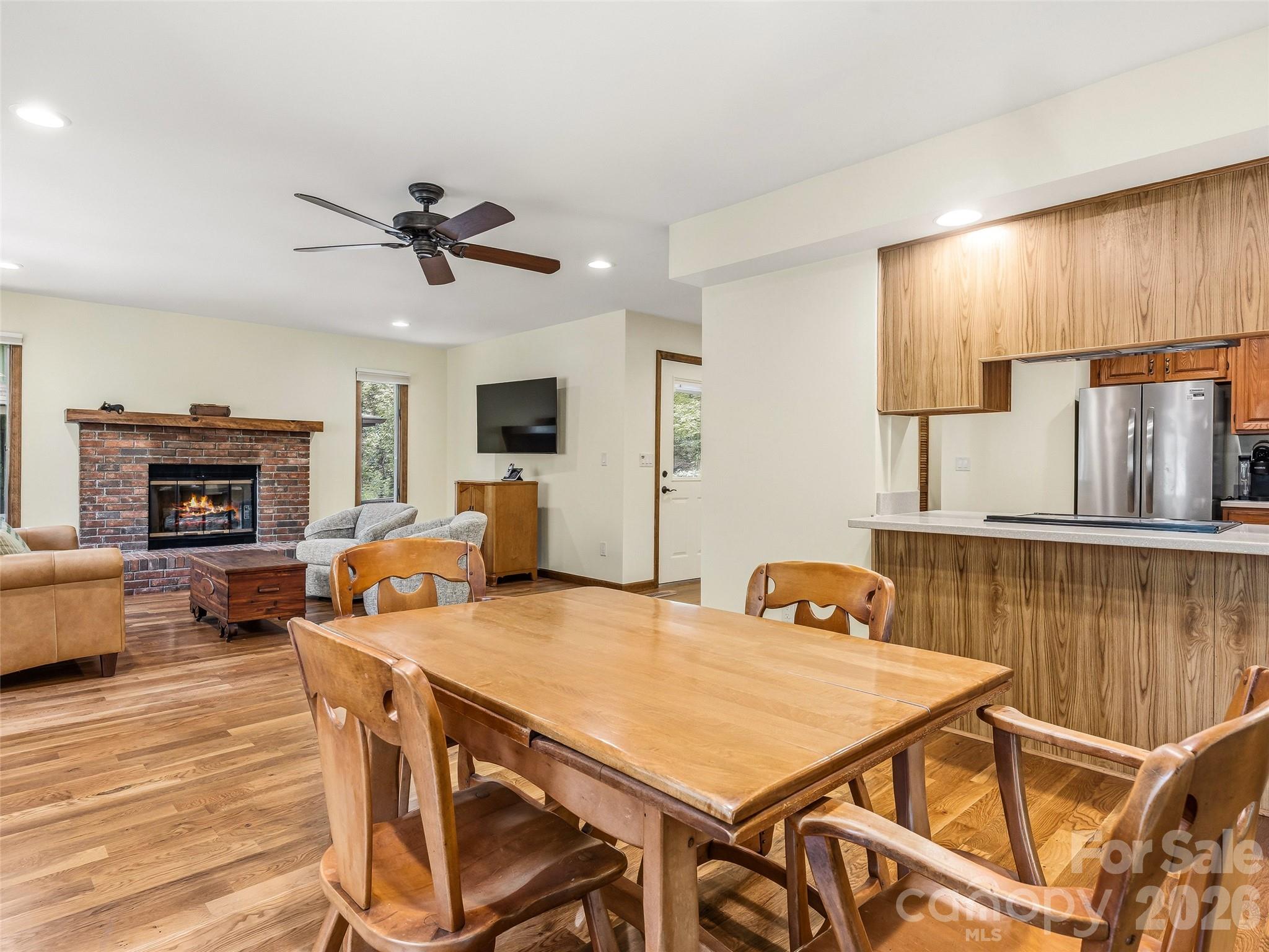 348 Surrey Lane