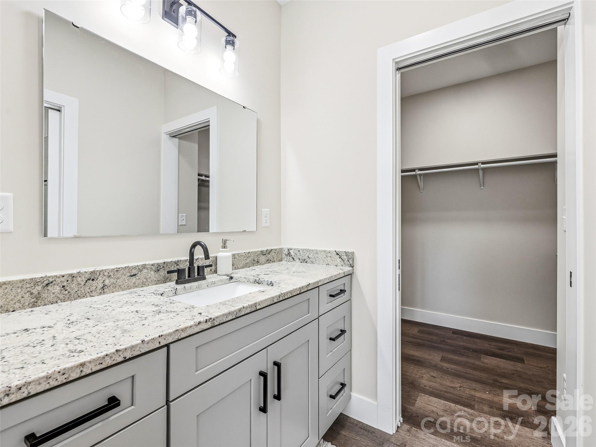 143 Carver Street Unit: 1