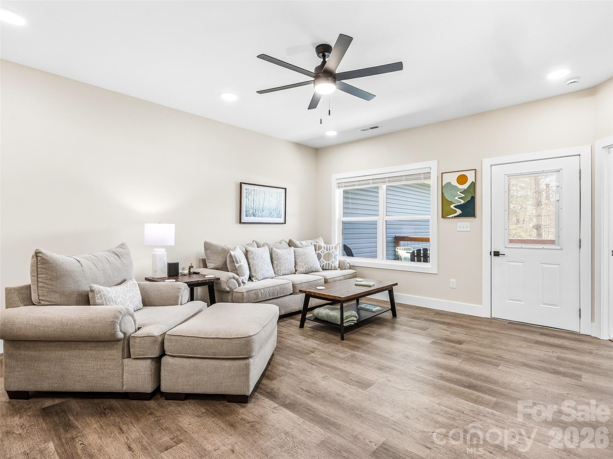 143 Carver Street Unit: 1