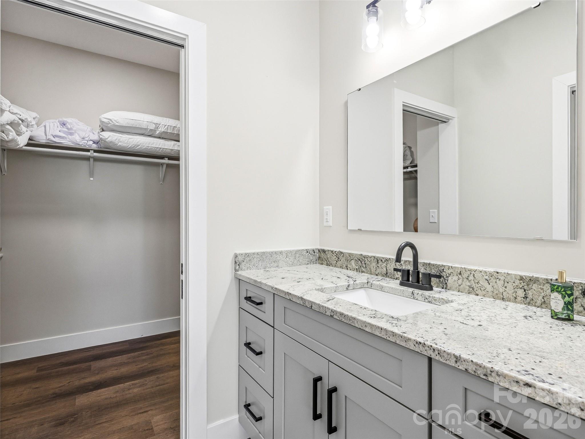 143 Carver Street Unit: 1