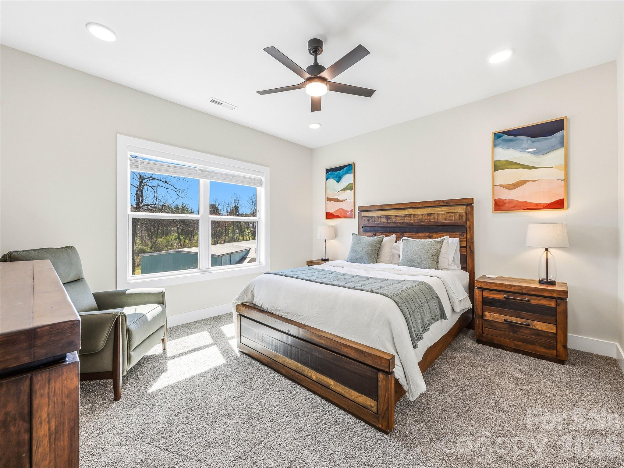 143 Carver Street Unit: 1