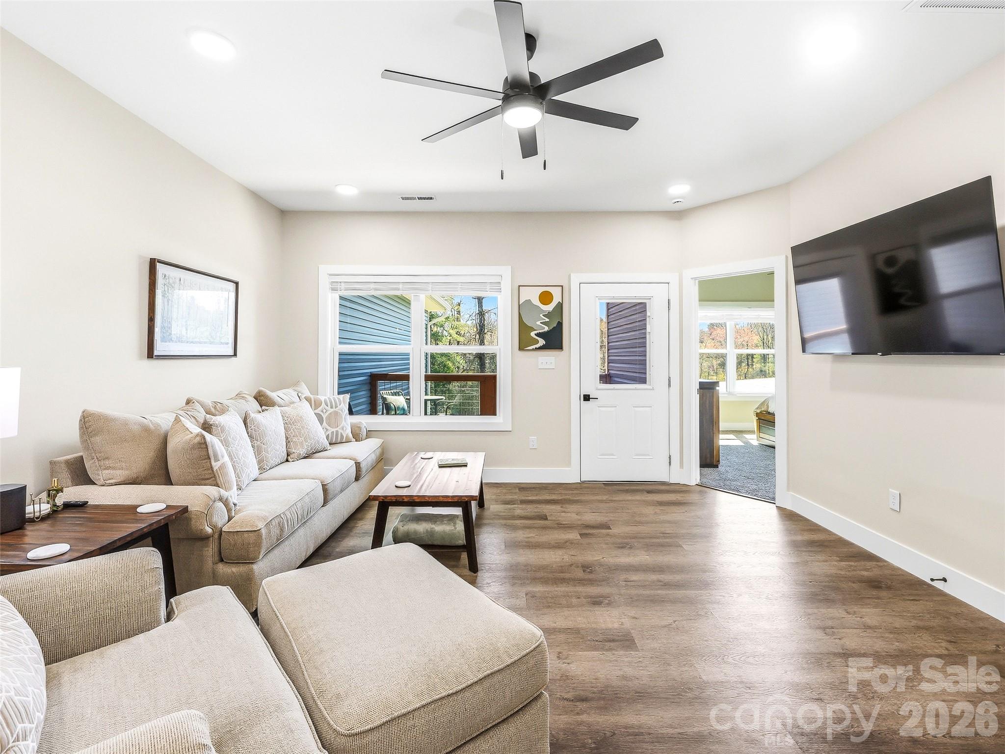 143 Carver Street Unit: 1