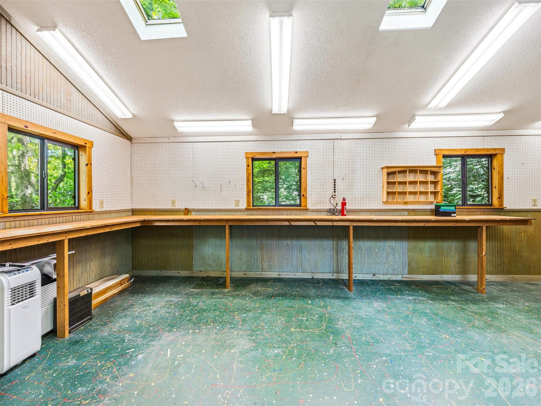 33 Southerland Road