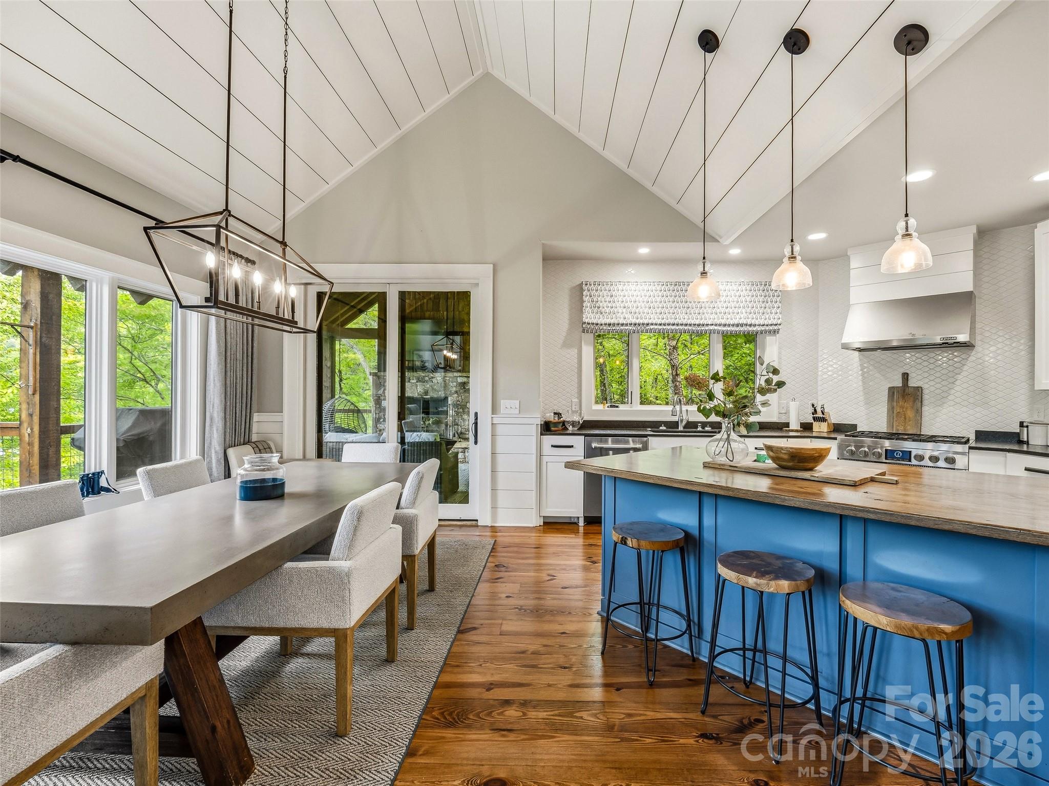 60 Shoreline Drive