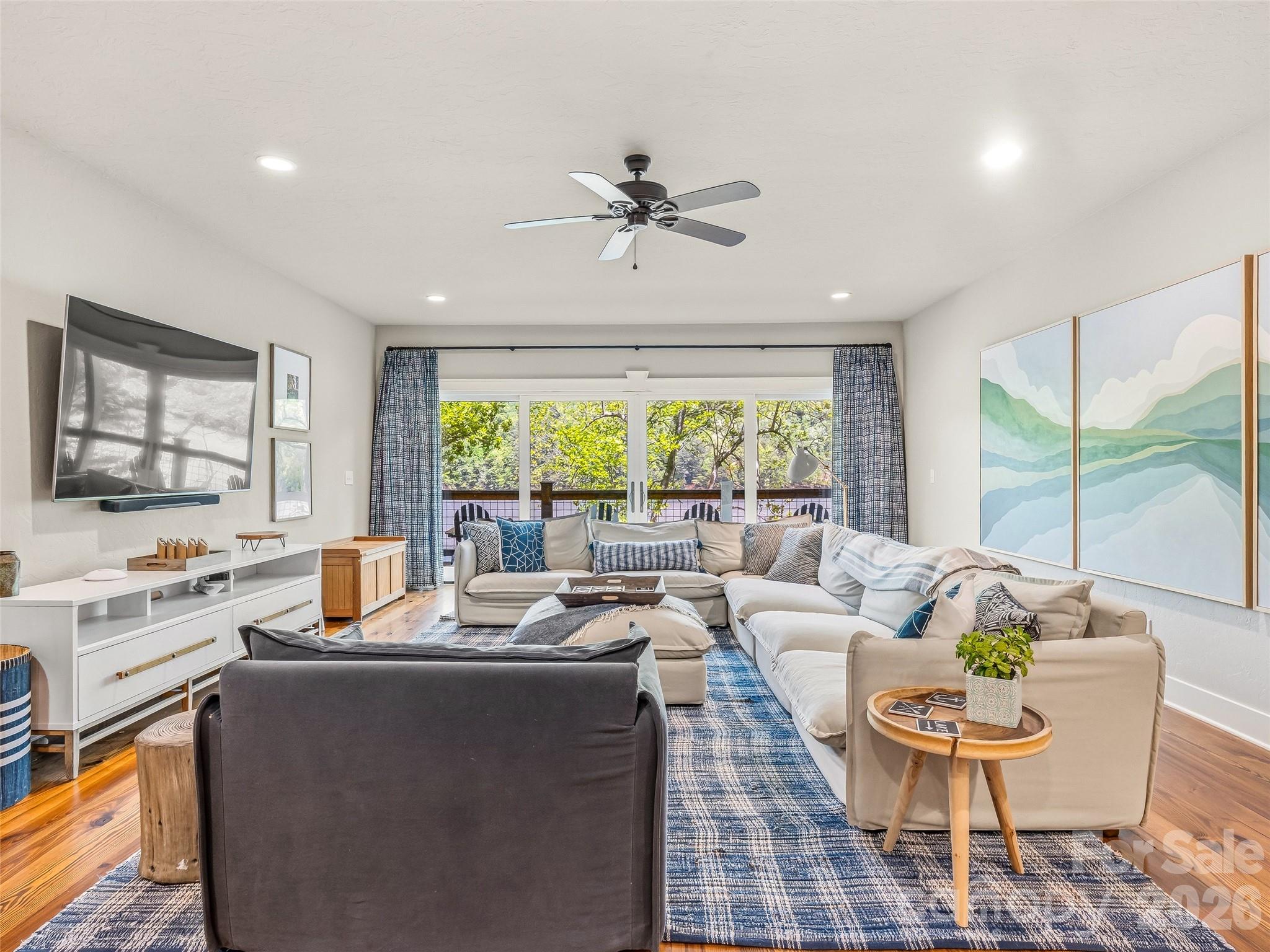60 Shoreline Drive