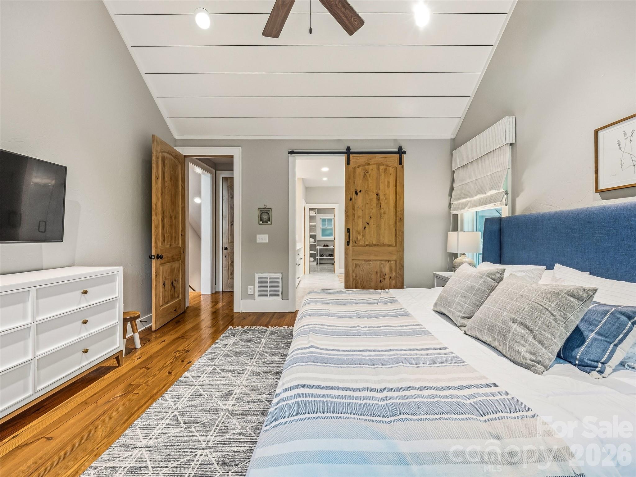 60 Shoreline Drive