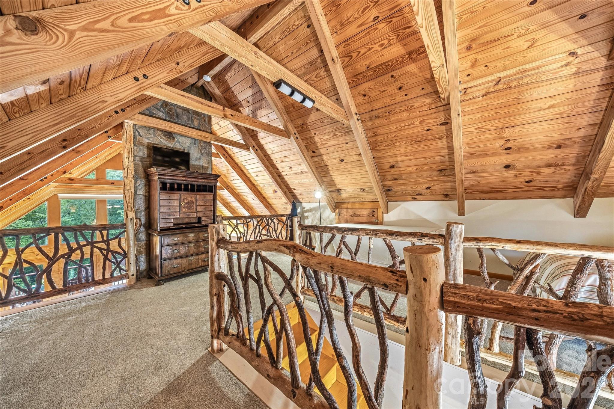 280 Laurel Creek