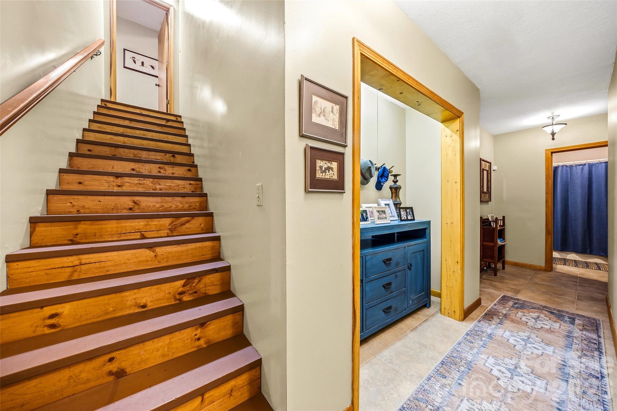 280 Laurel Creek