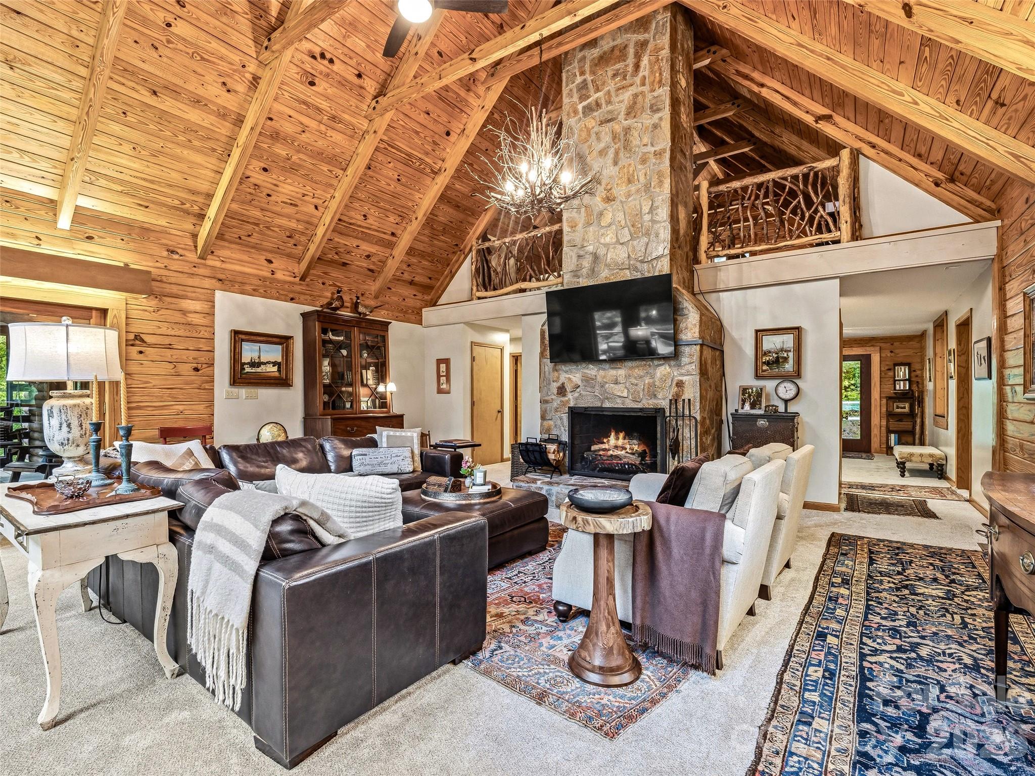 280 Laurel Creek