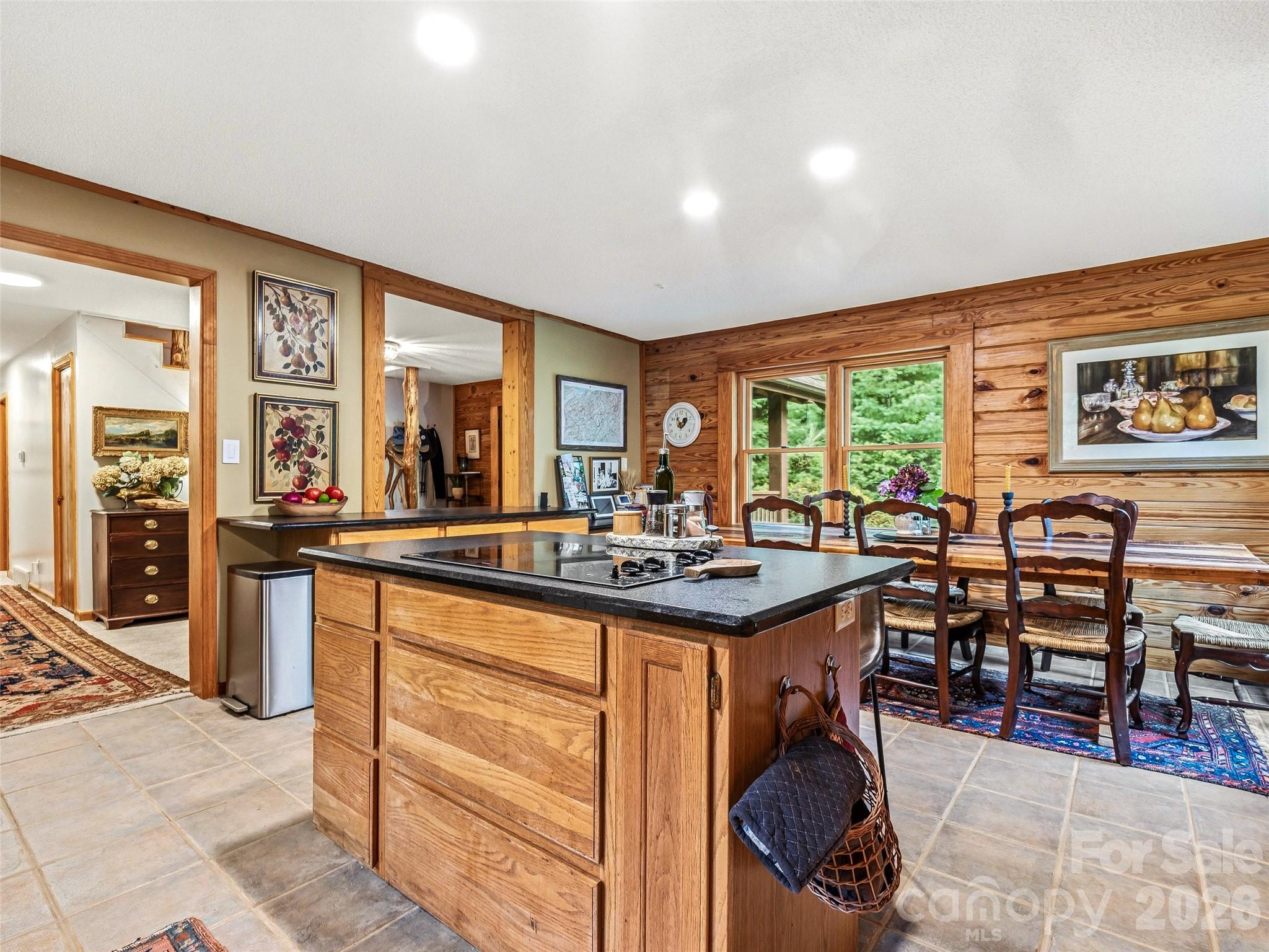 280 Laurel Creek