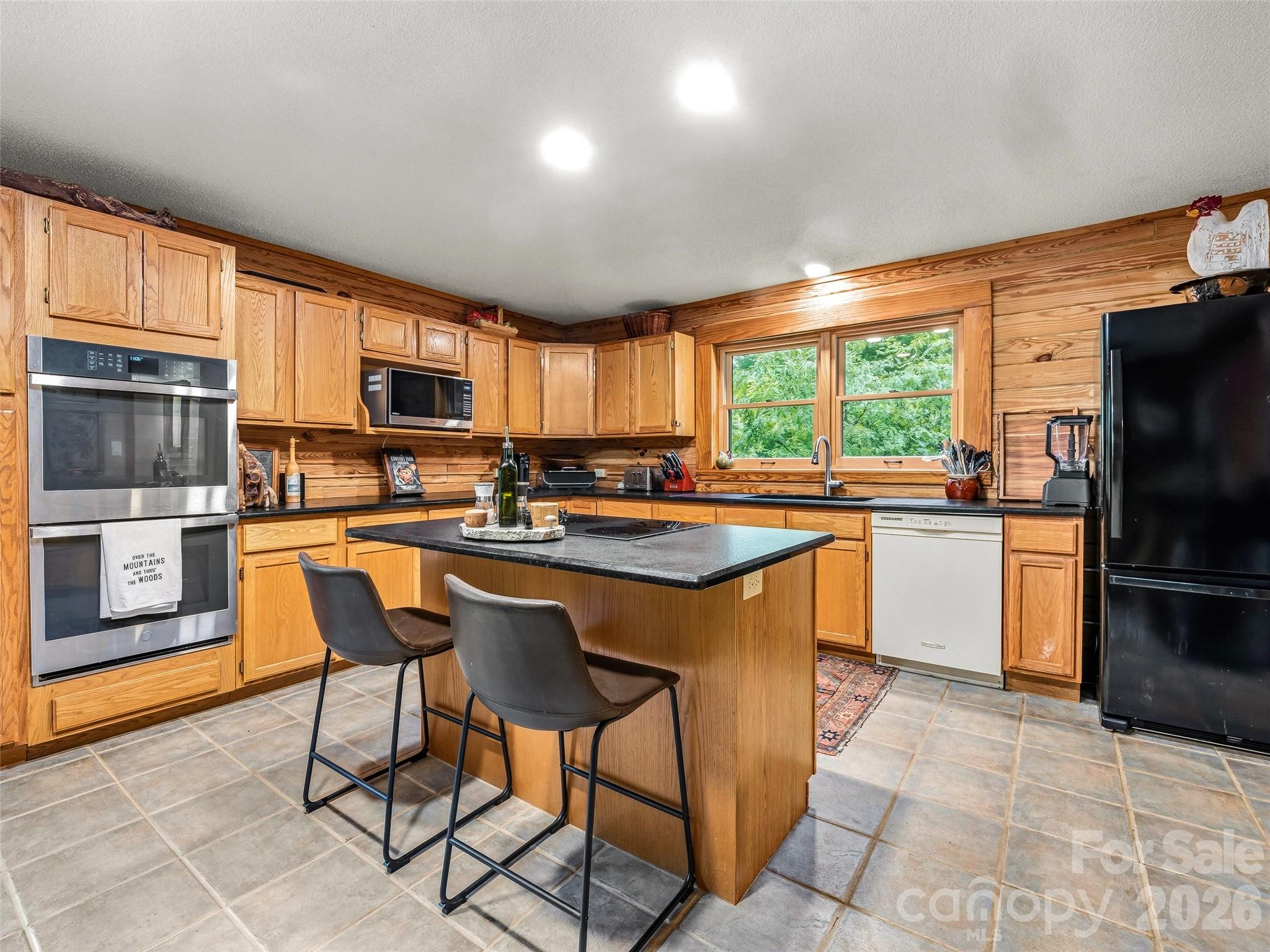 280 Laurel Creek