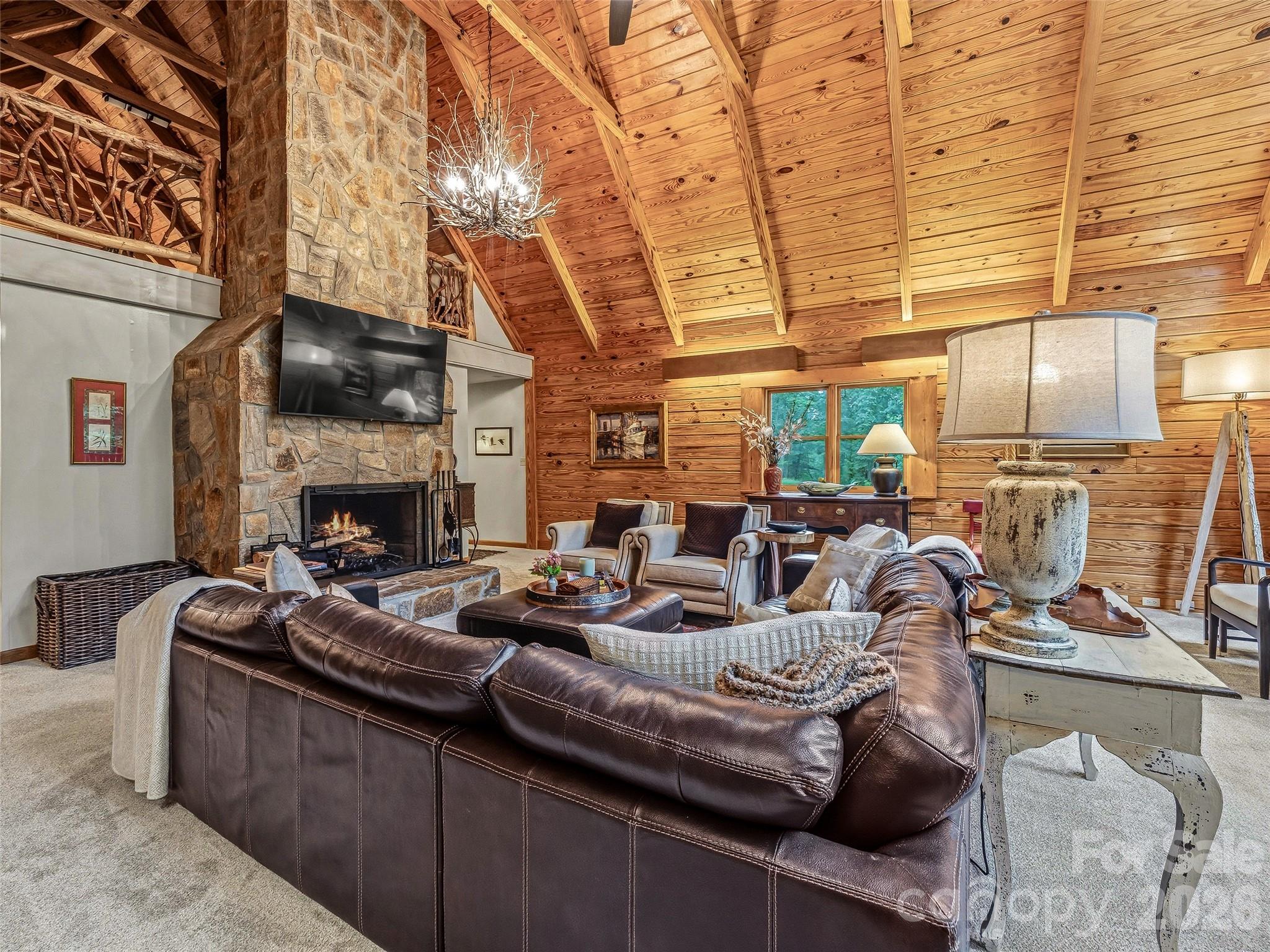280 Laurel Creek