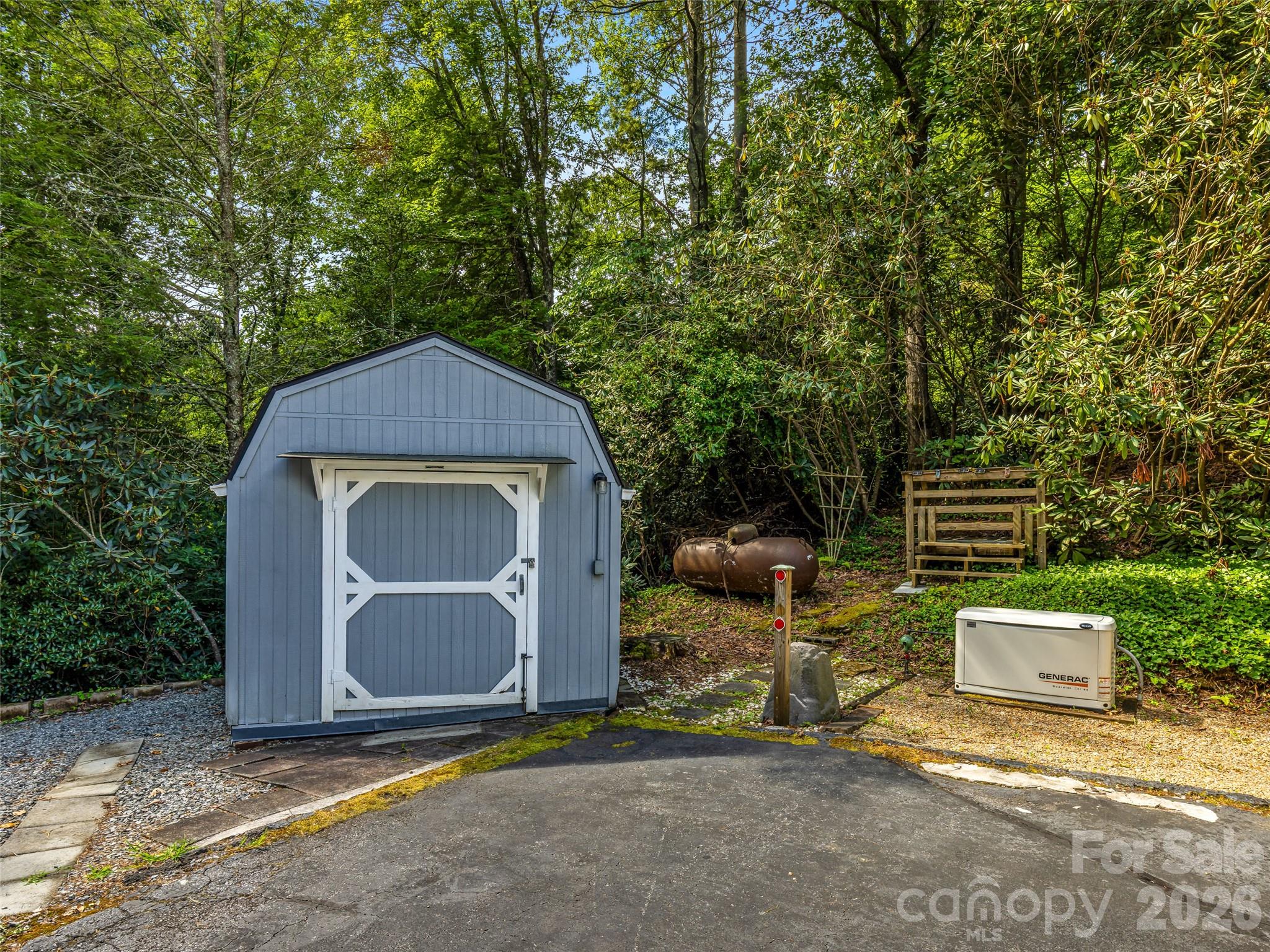 252 Middlemount Road