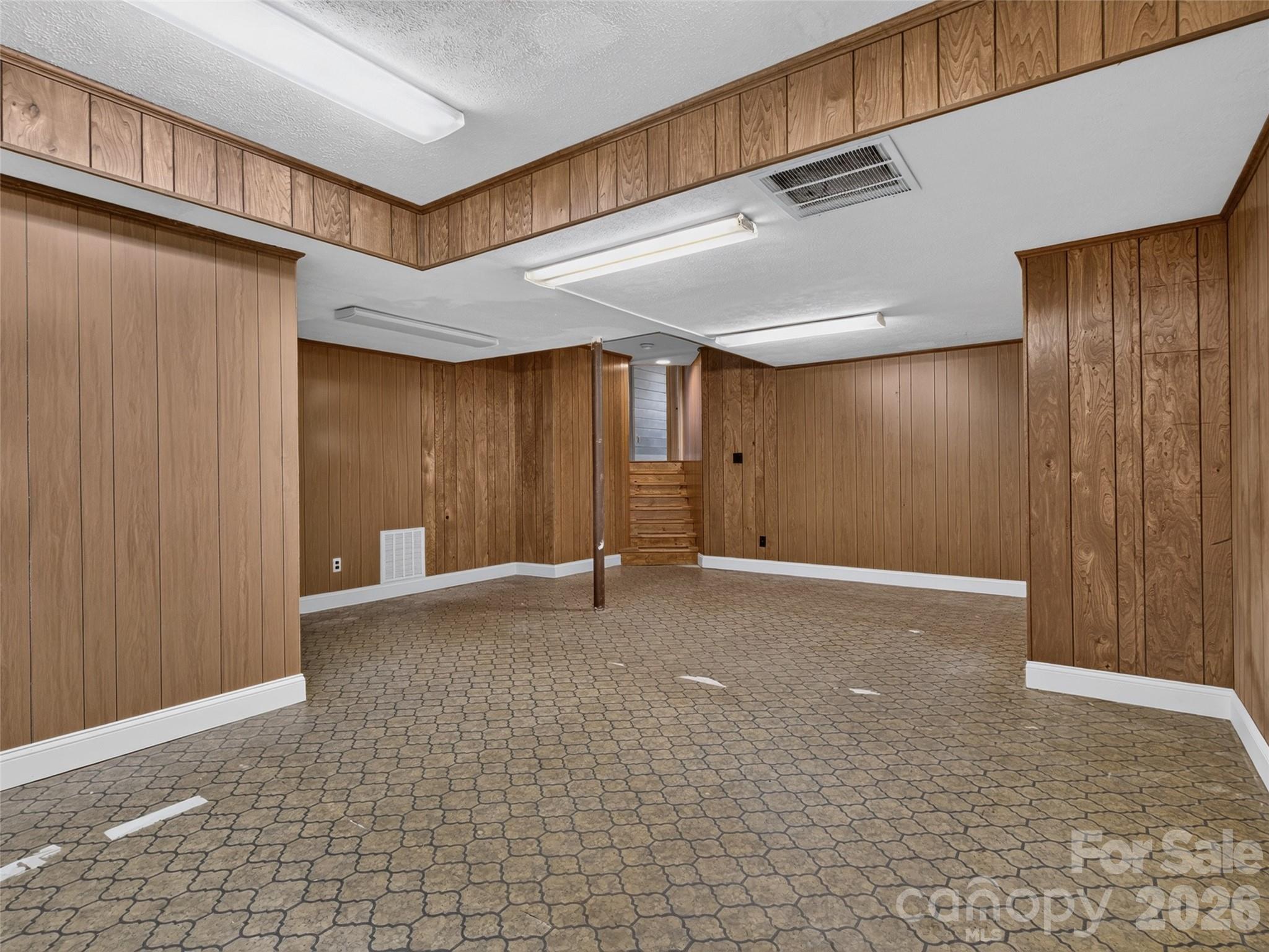 73 Redwood Street
