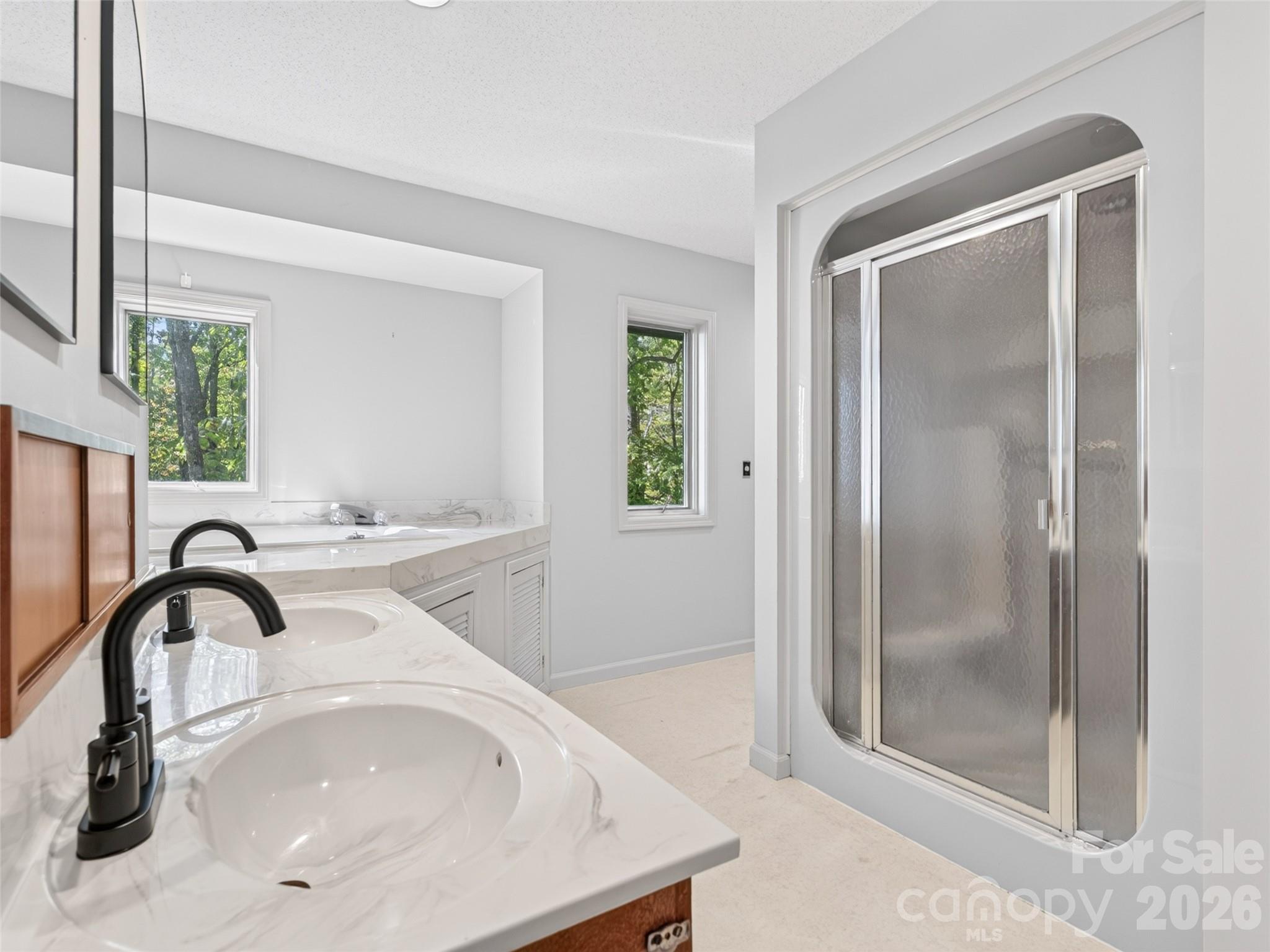 172 Clock Crest Drive