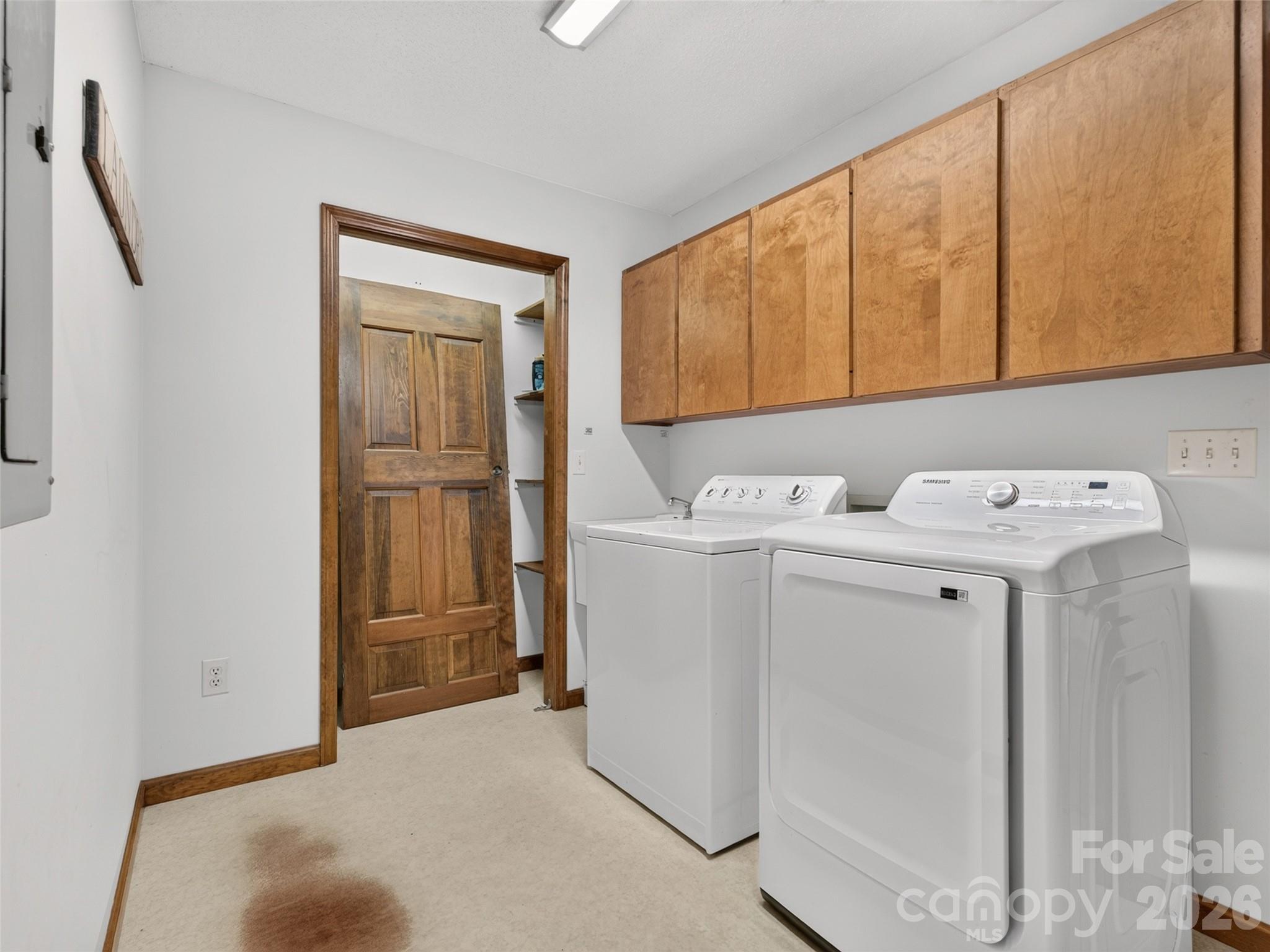 172 Clock Crest Drive