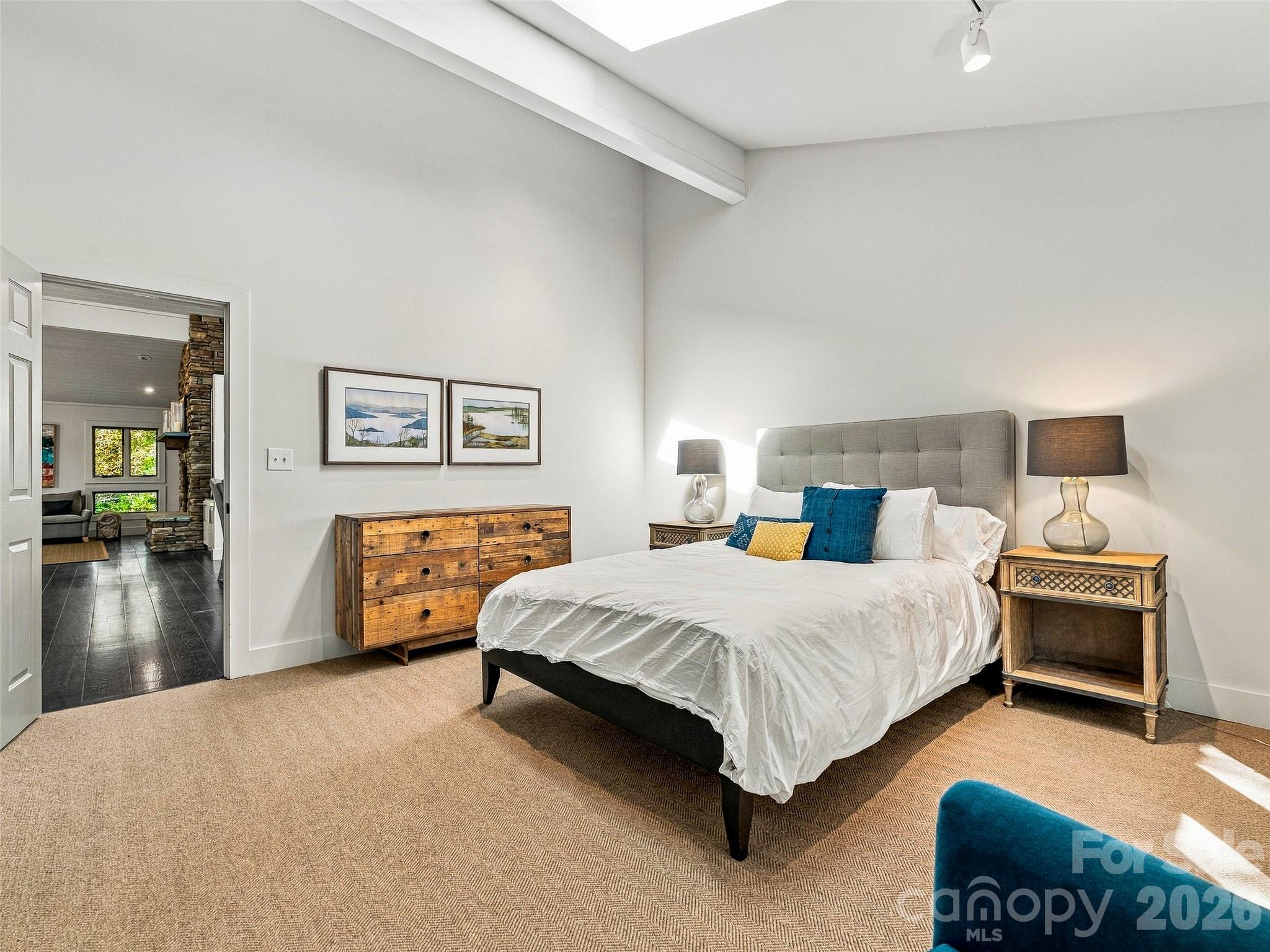 375 Robin Hood Road