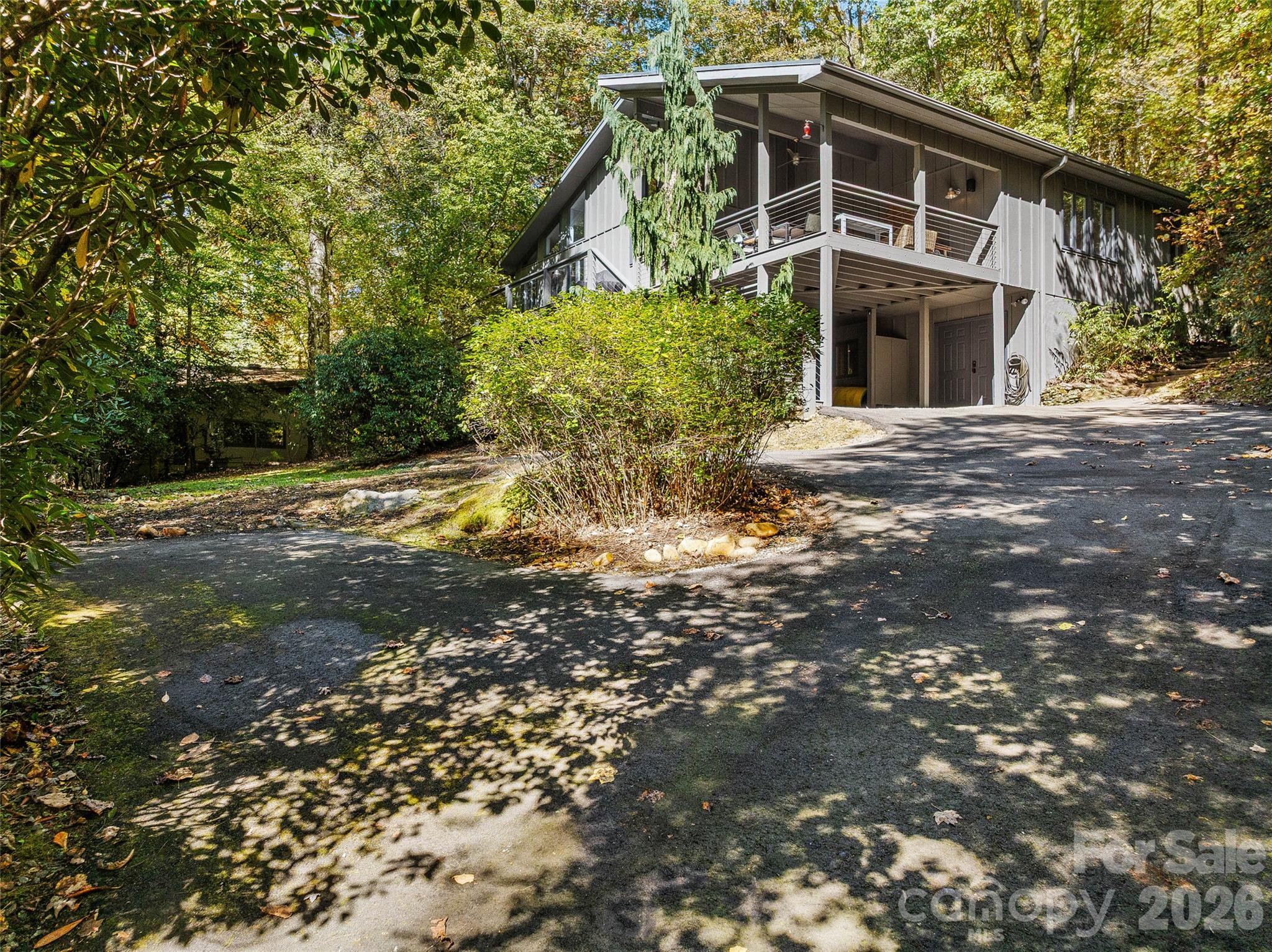 375 Robin Hood Road