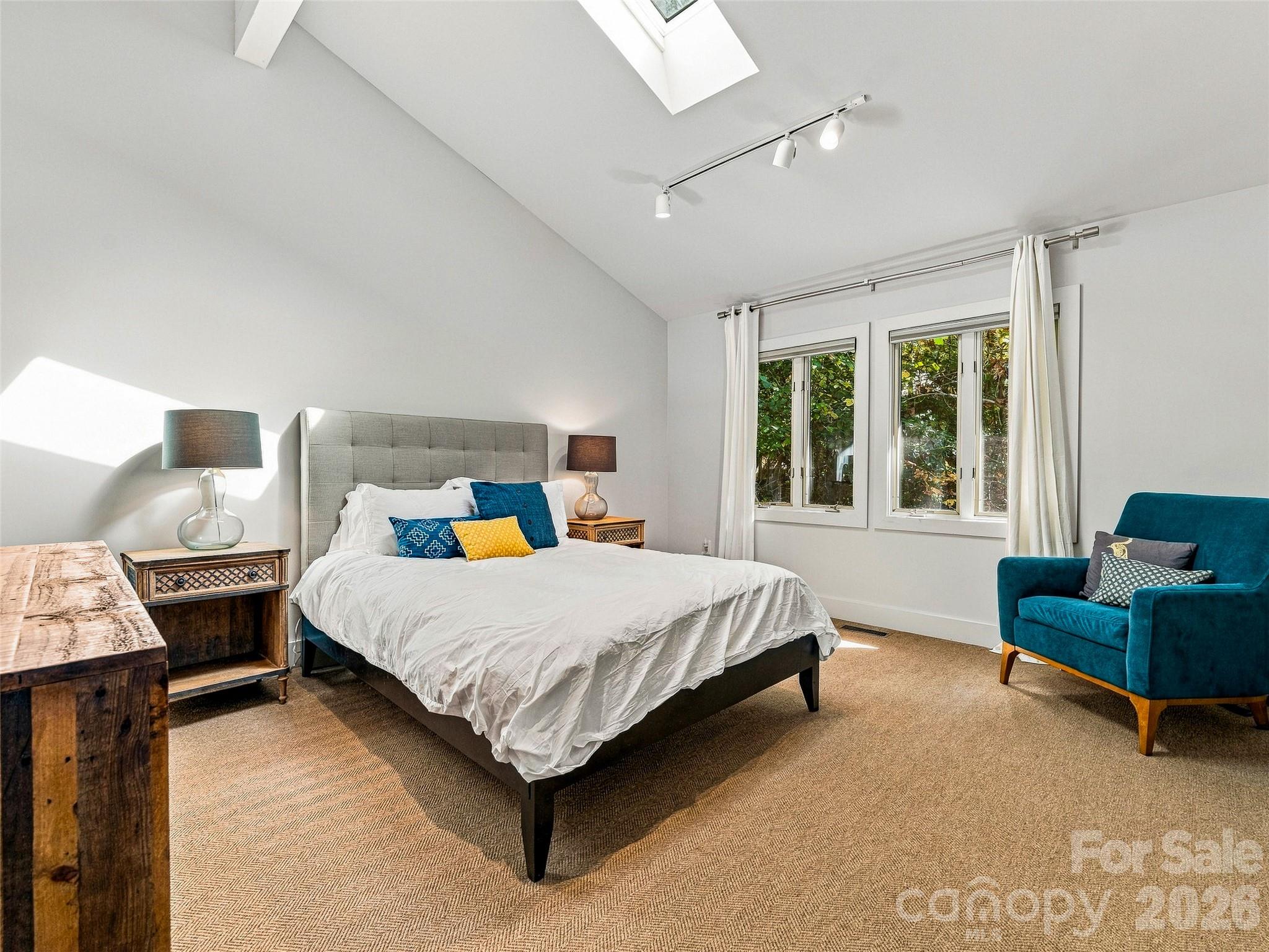 375 Robin Hood Road