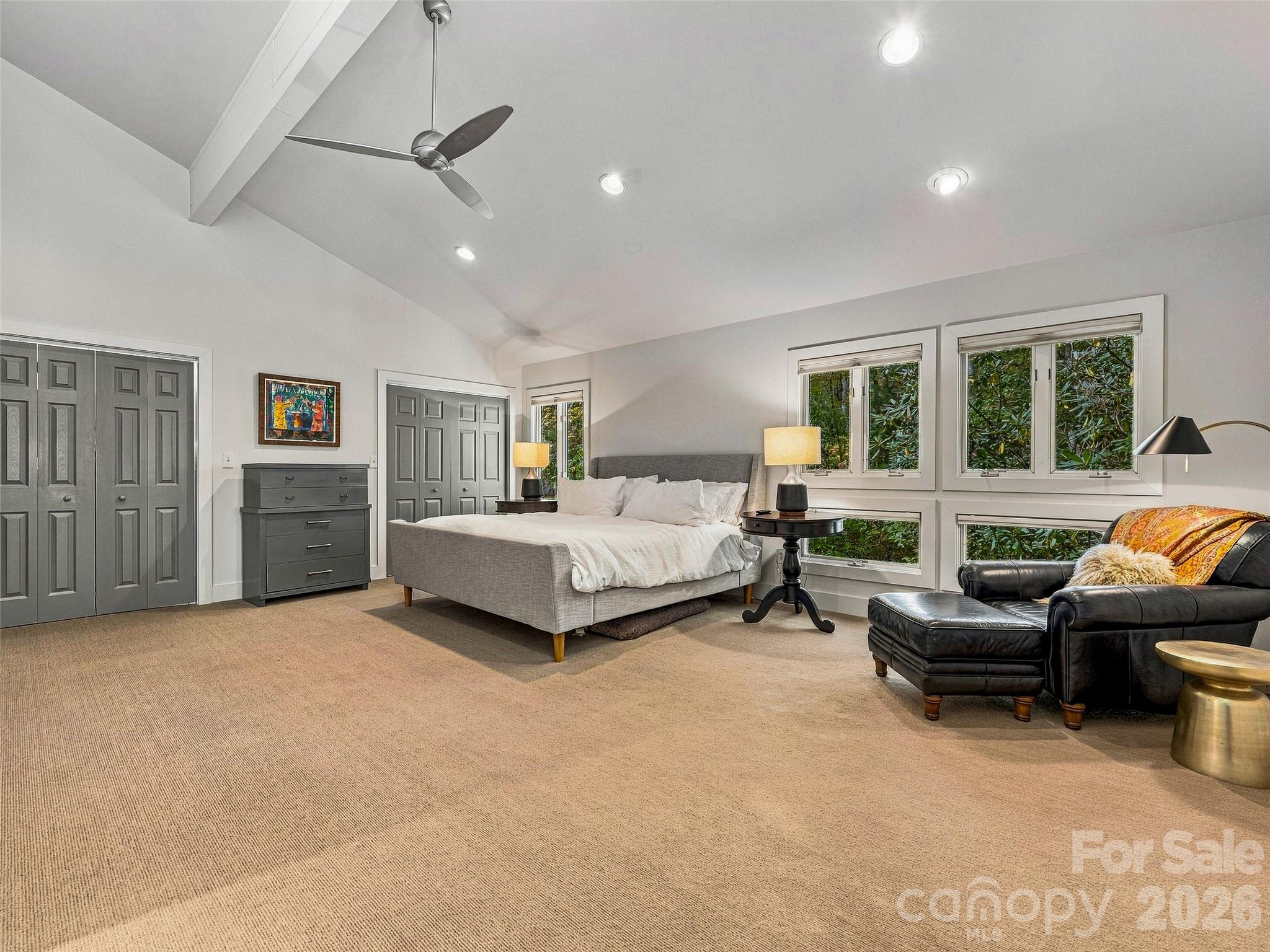 375 Robin Hood Road