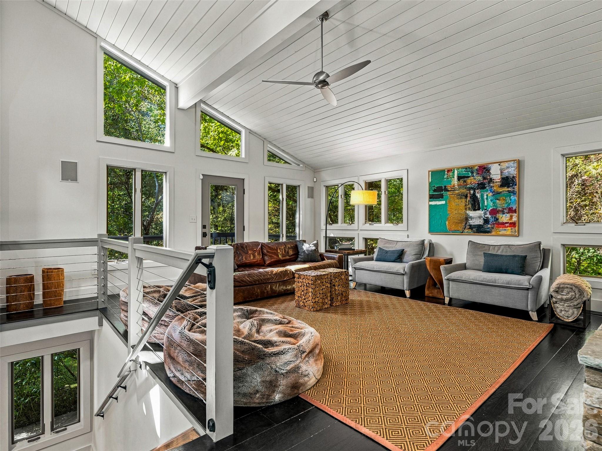 375 Robin Hood Road
