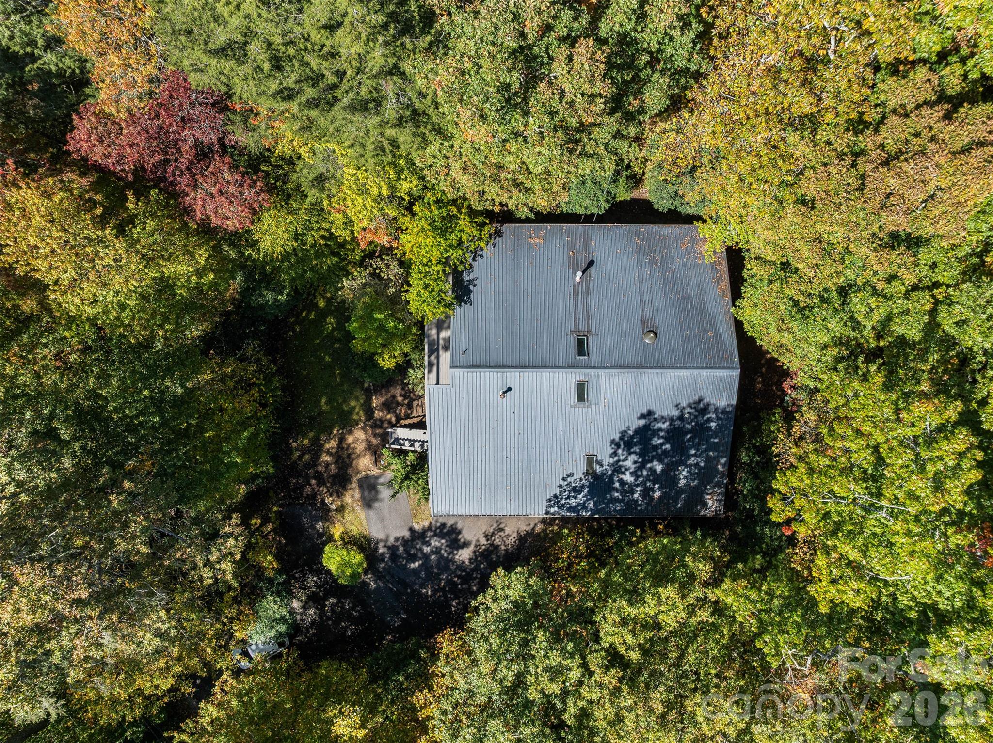 375 Robin Hood Road