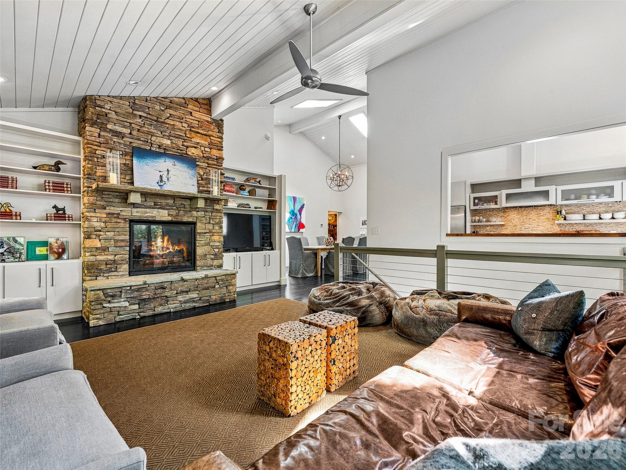 375 Robin Hood Road