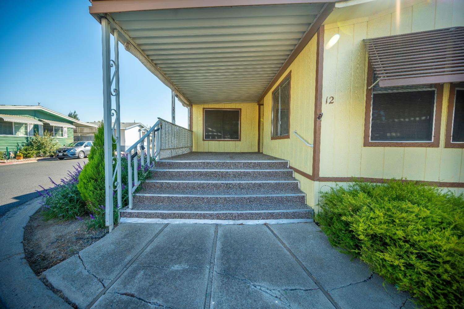 12 Schooner Lane