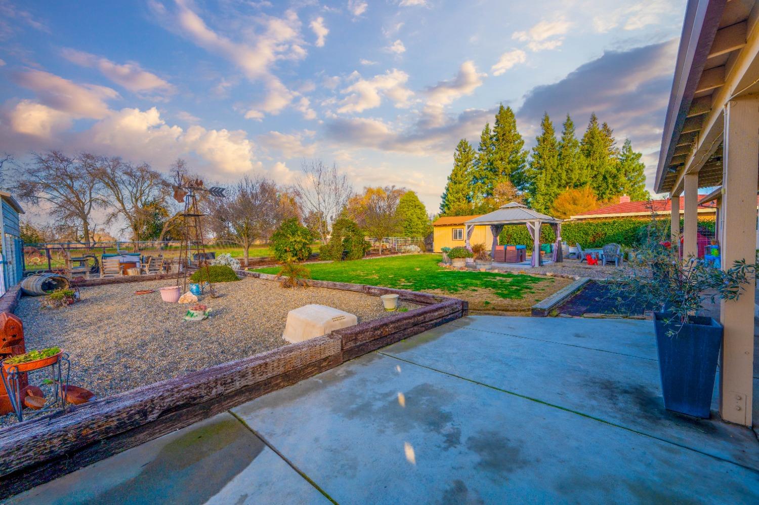 13101 Bentley Street