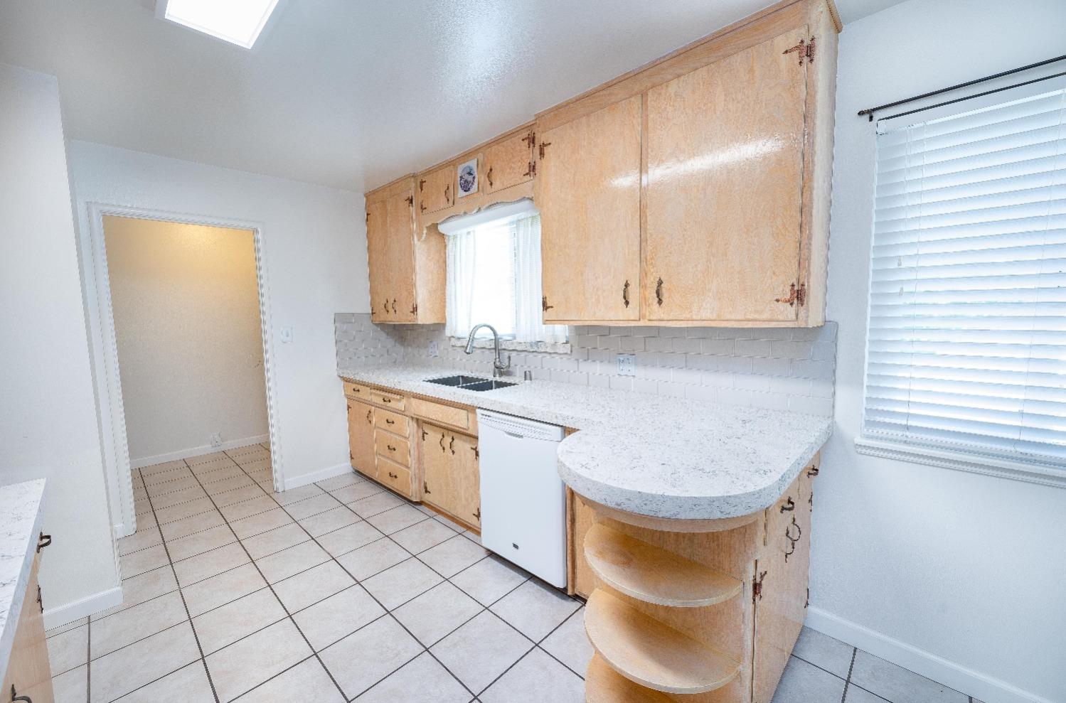 1629 Oakwood