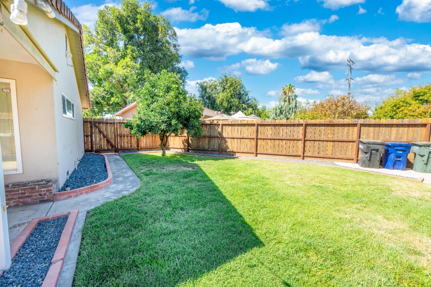 1629 Oakwood