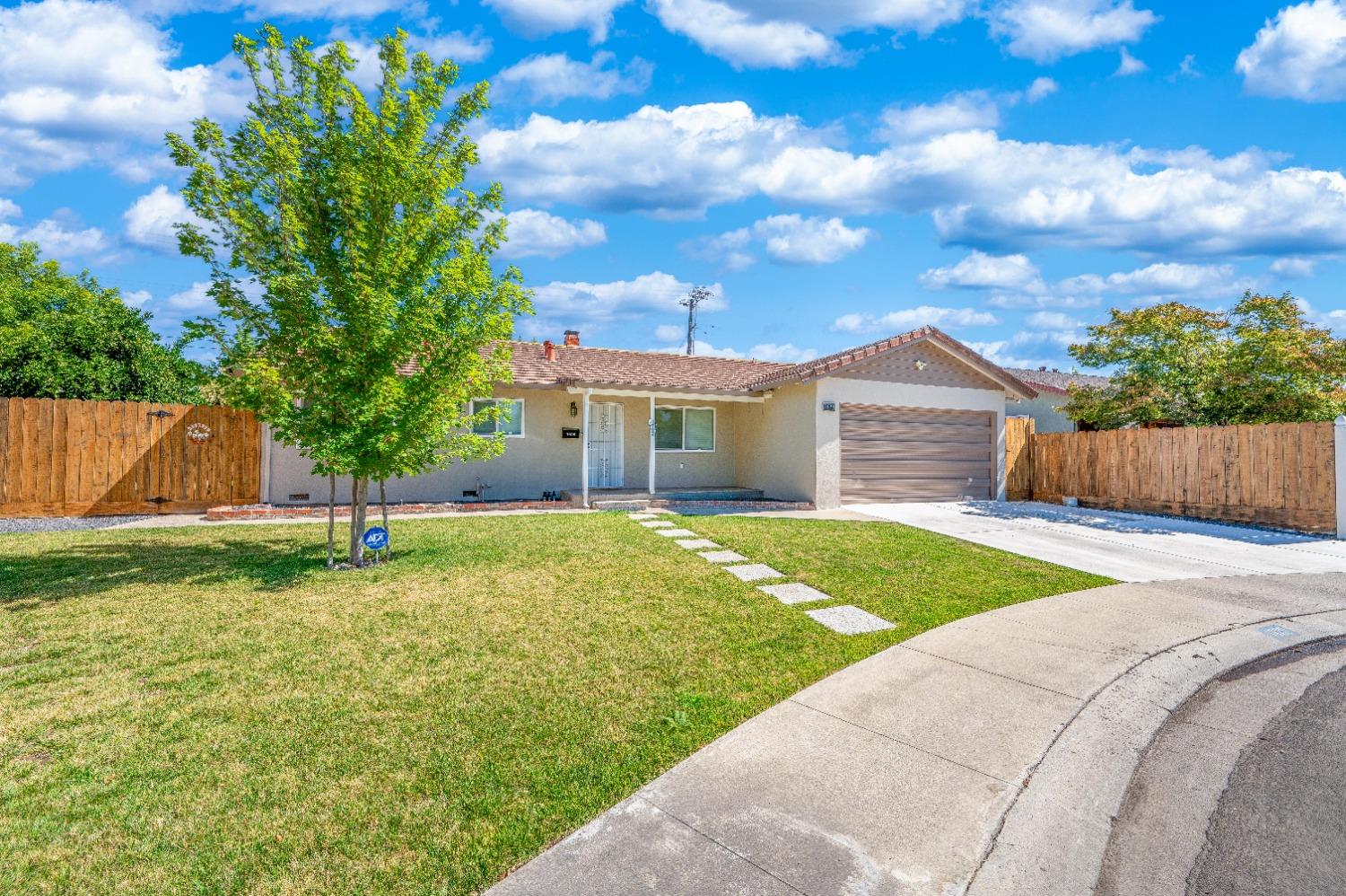 1629 Oakwood